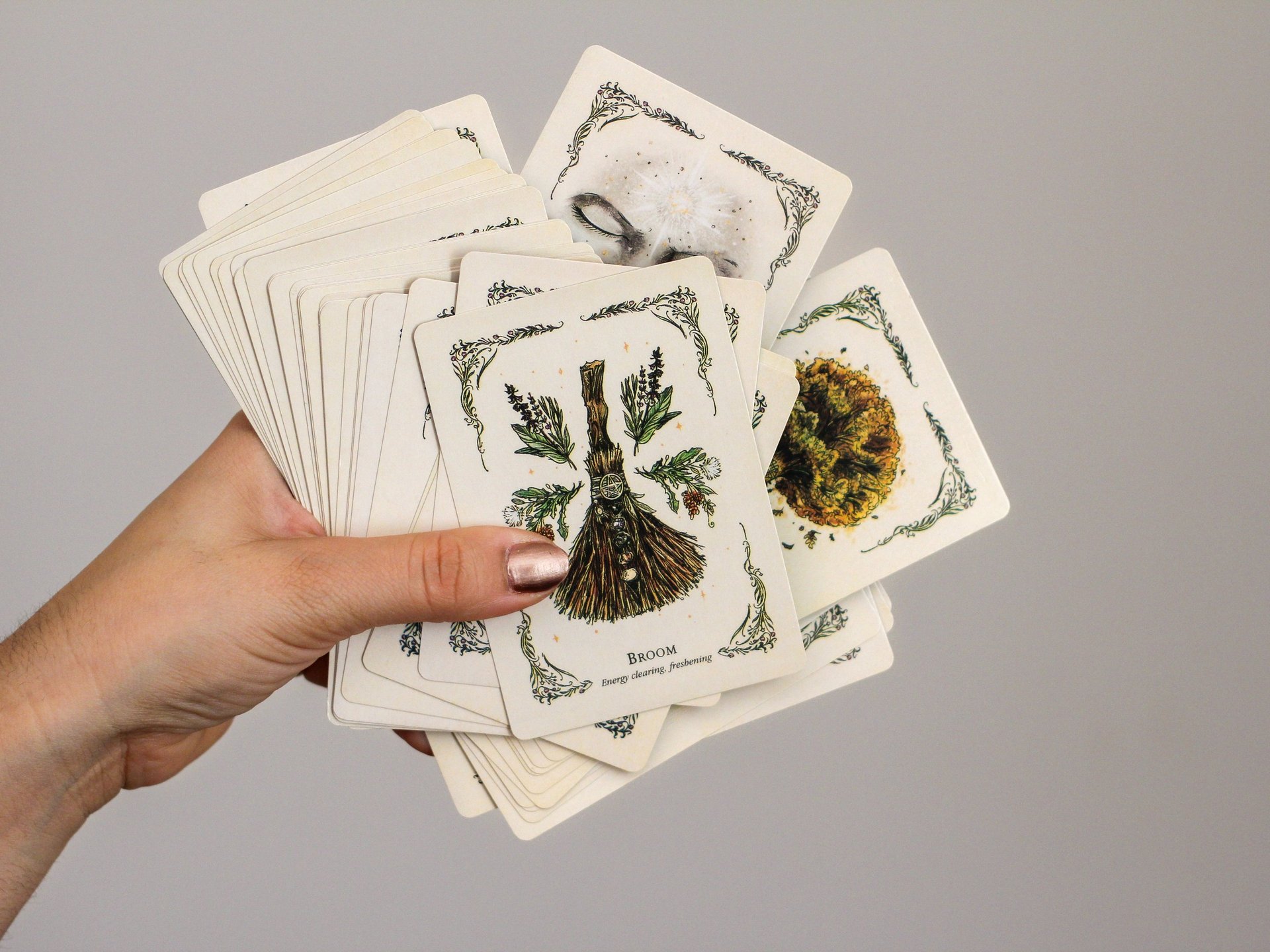 gray computer monitor