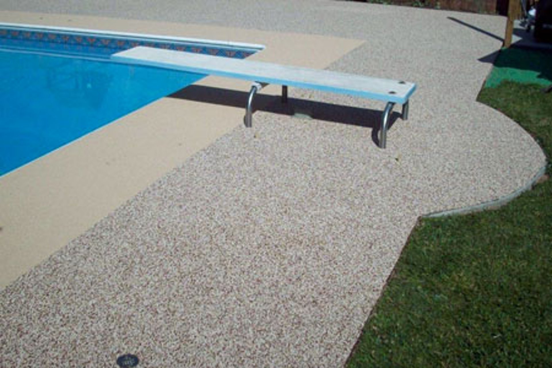 black and white bed linen