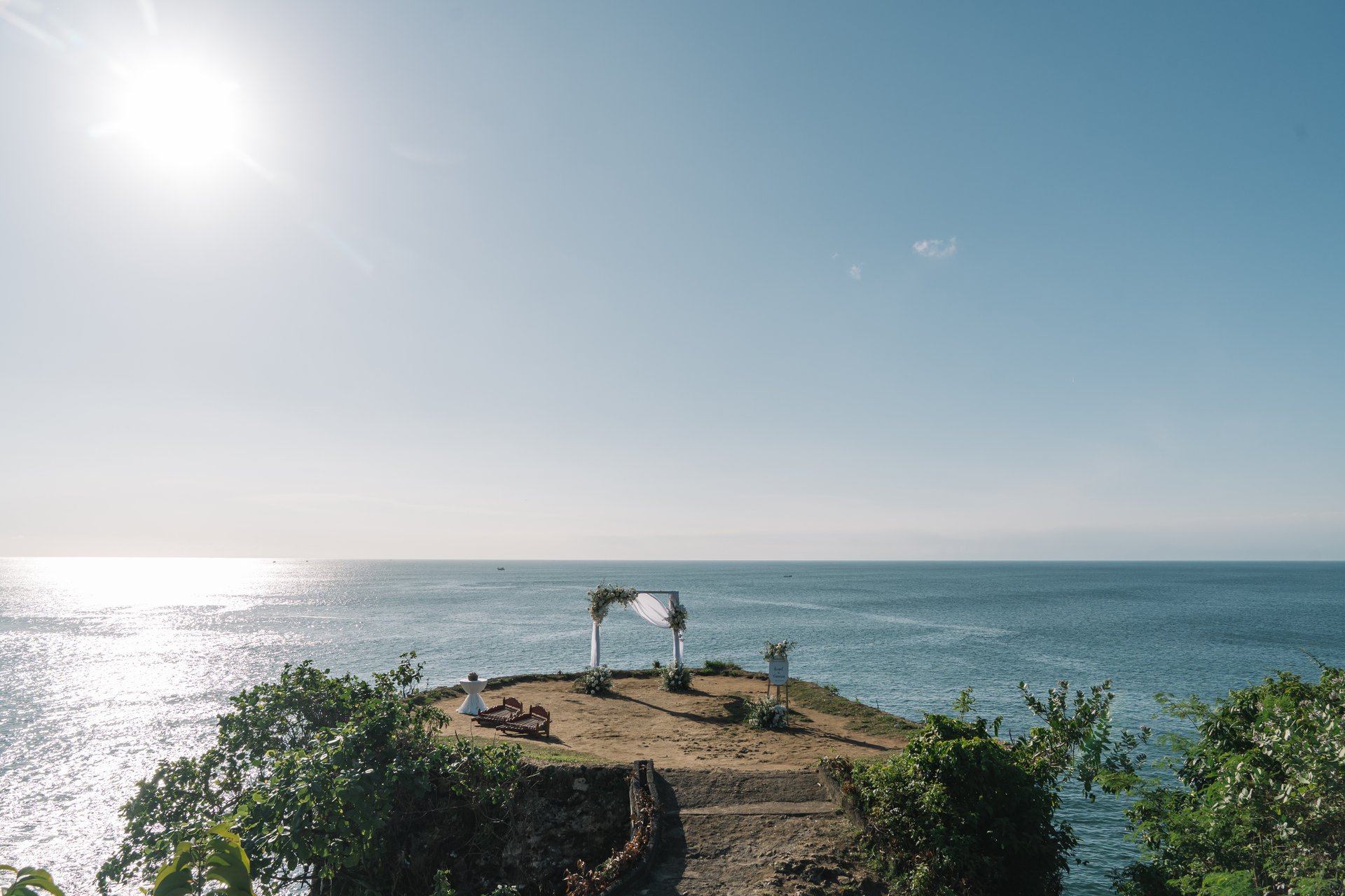 black and white bed linen