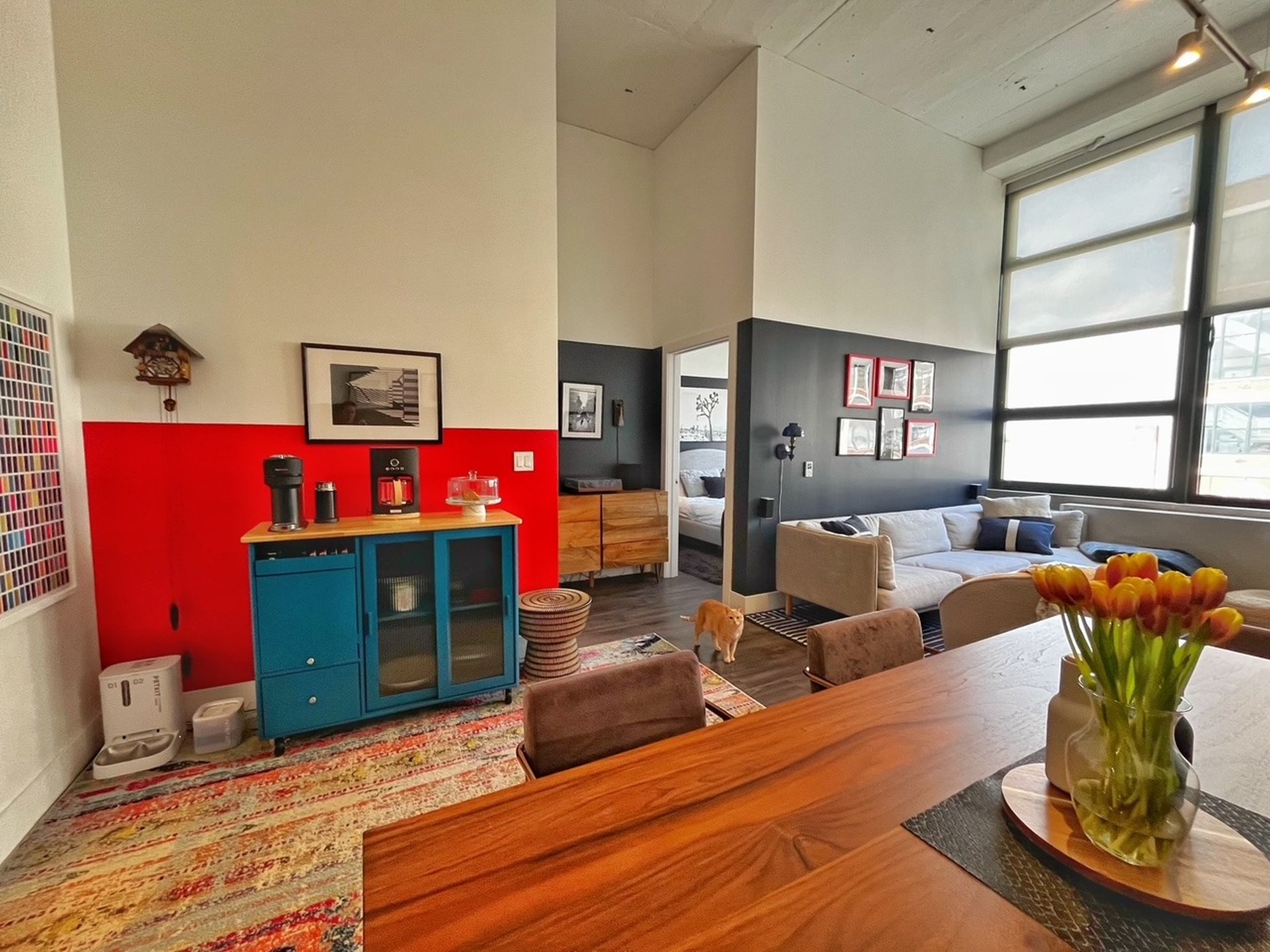 black and white bed linen