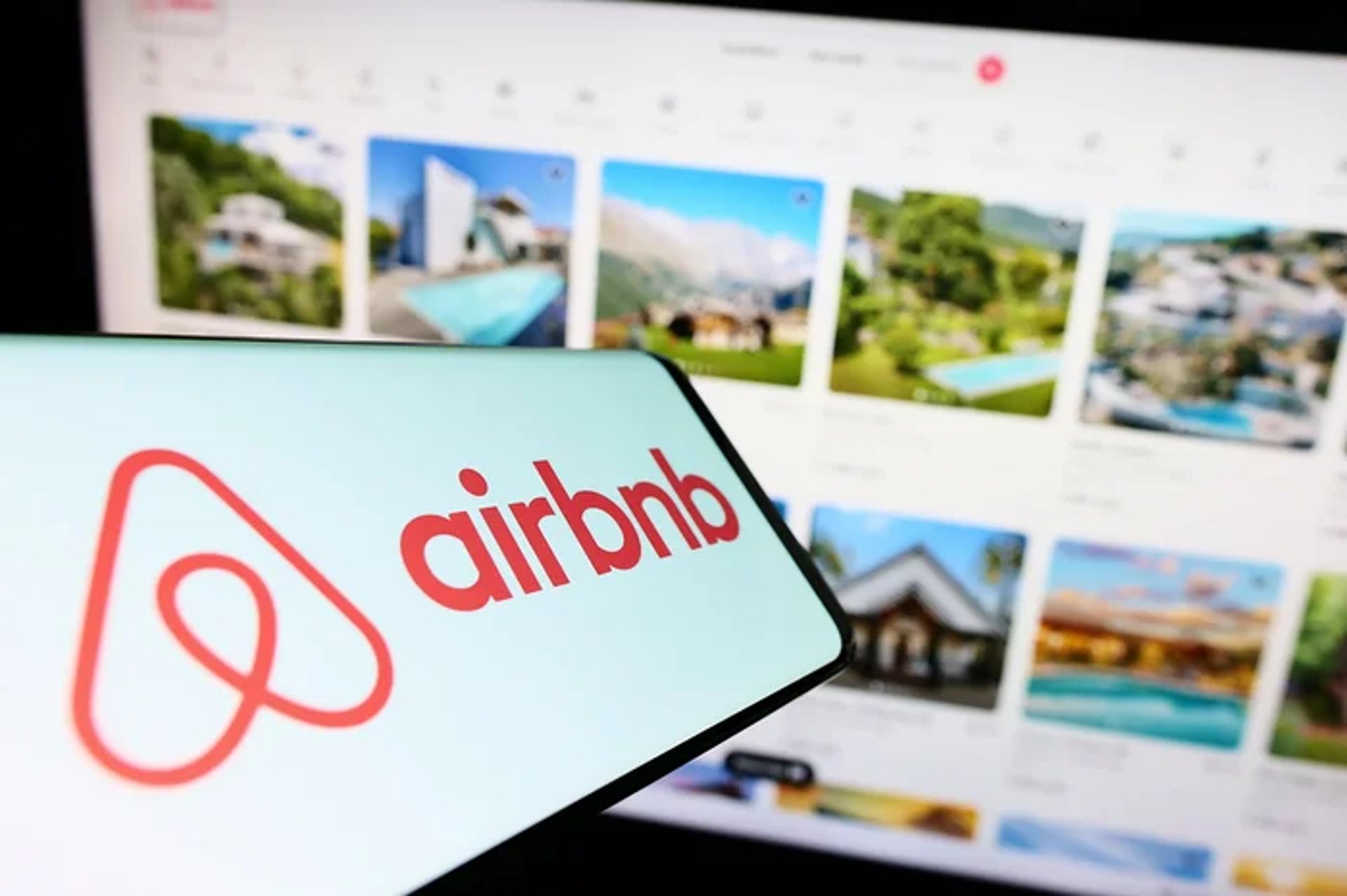 black and white bed linen