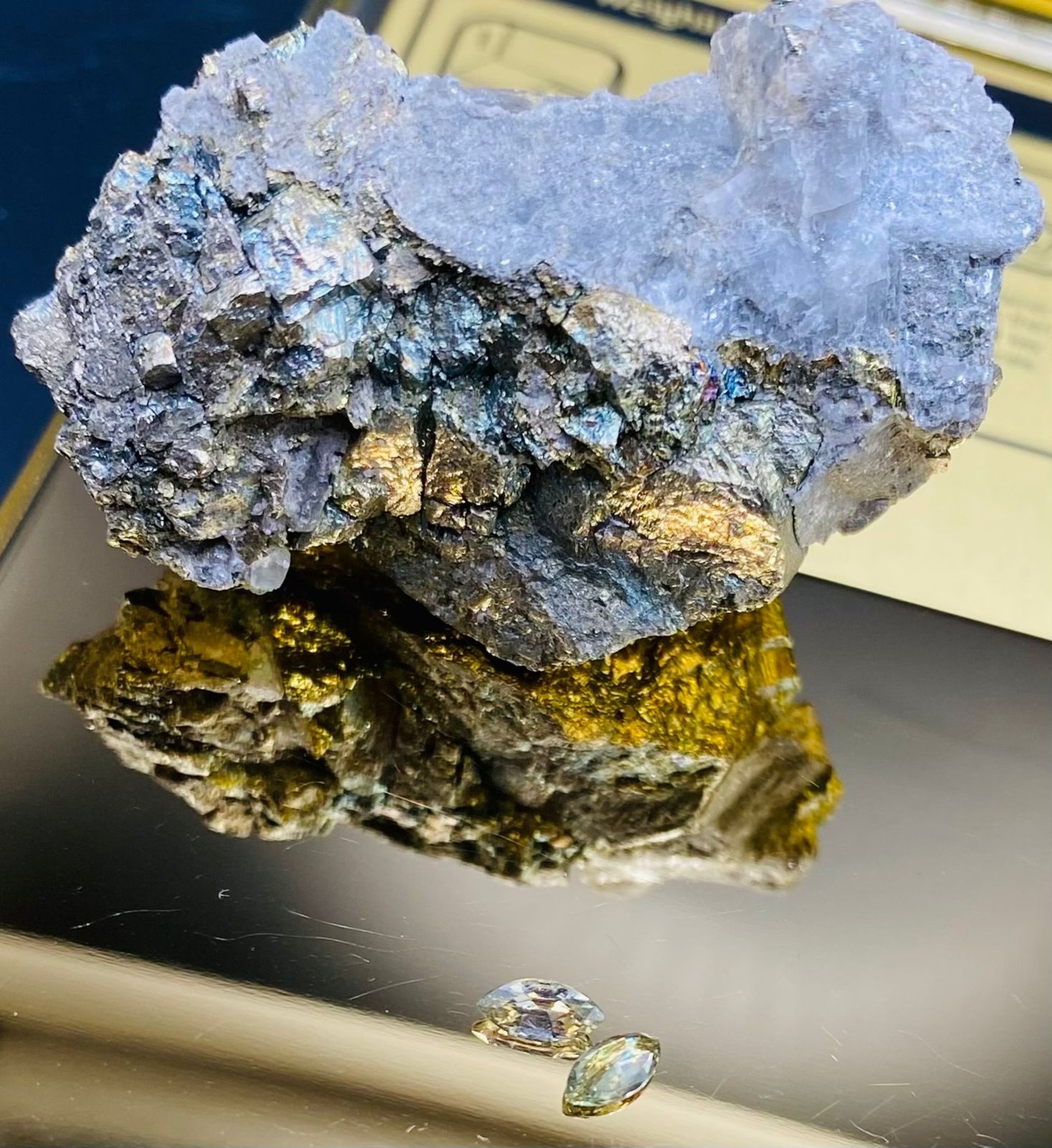 gray computer monitor