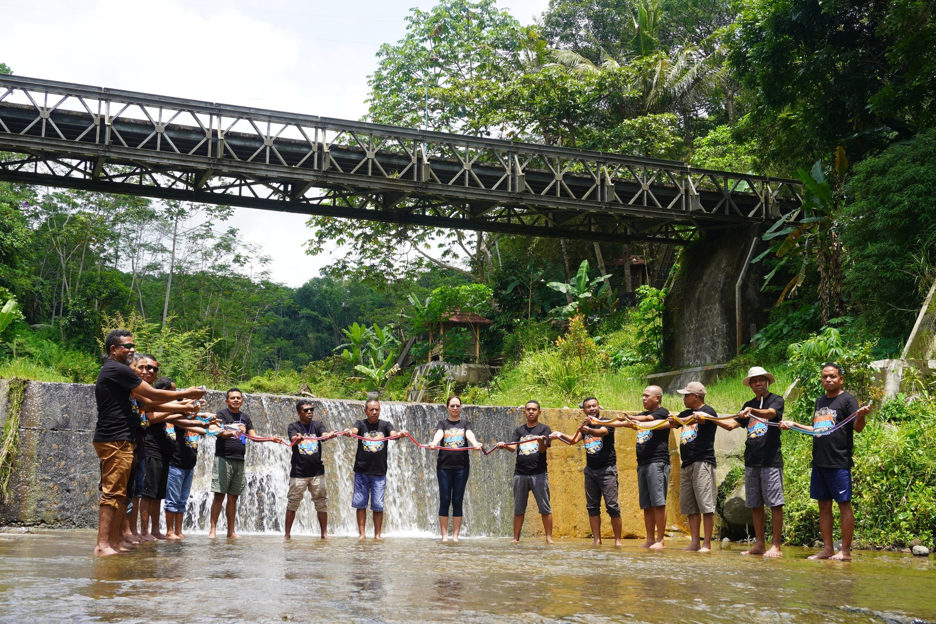 an abstract photo of a curved building with a blue sky in the background