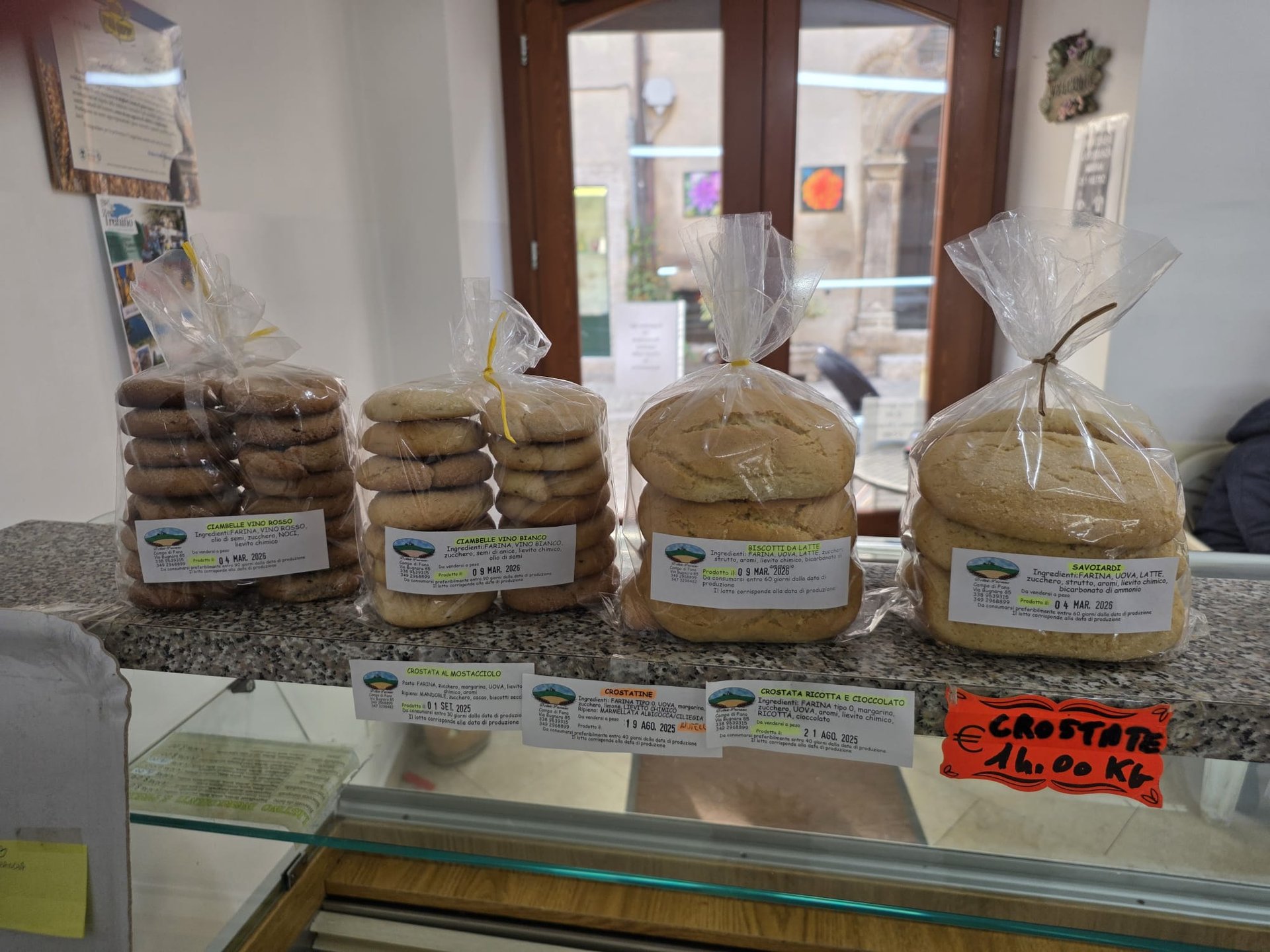 gray computer monitor