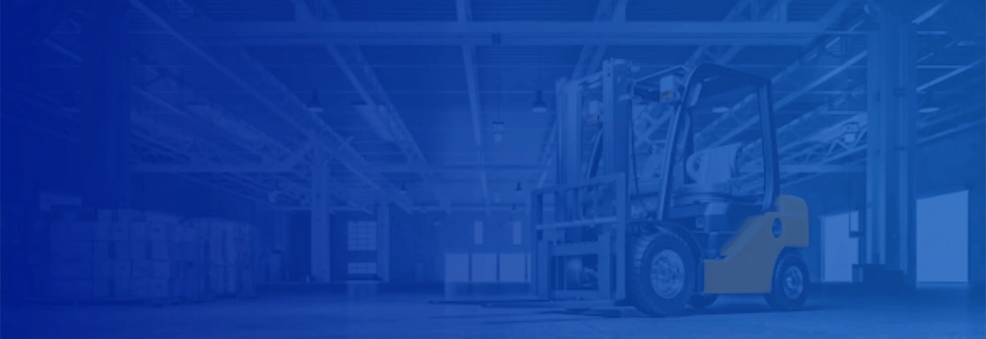 Ambiente industrial com empilhadeira para abastecimento de gás em Primavera do Leste MT