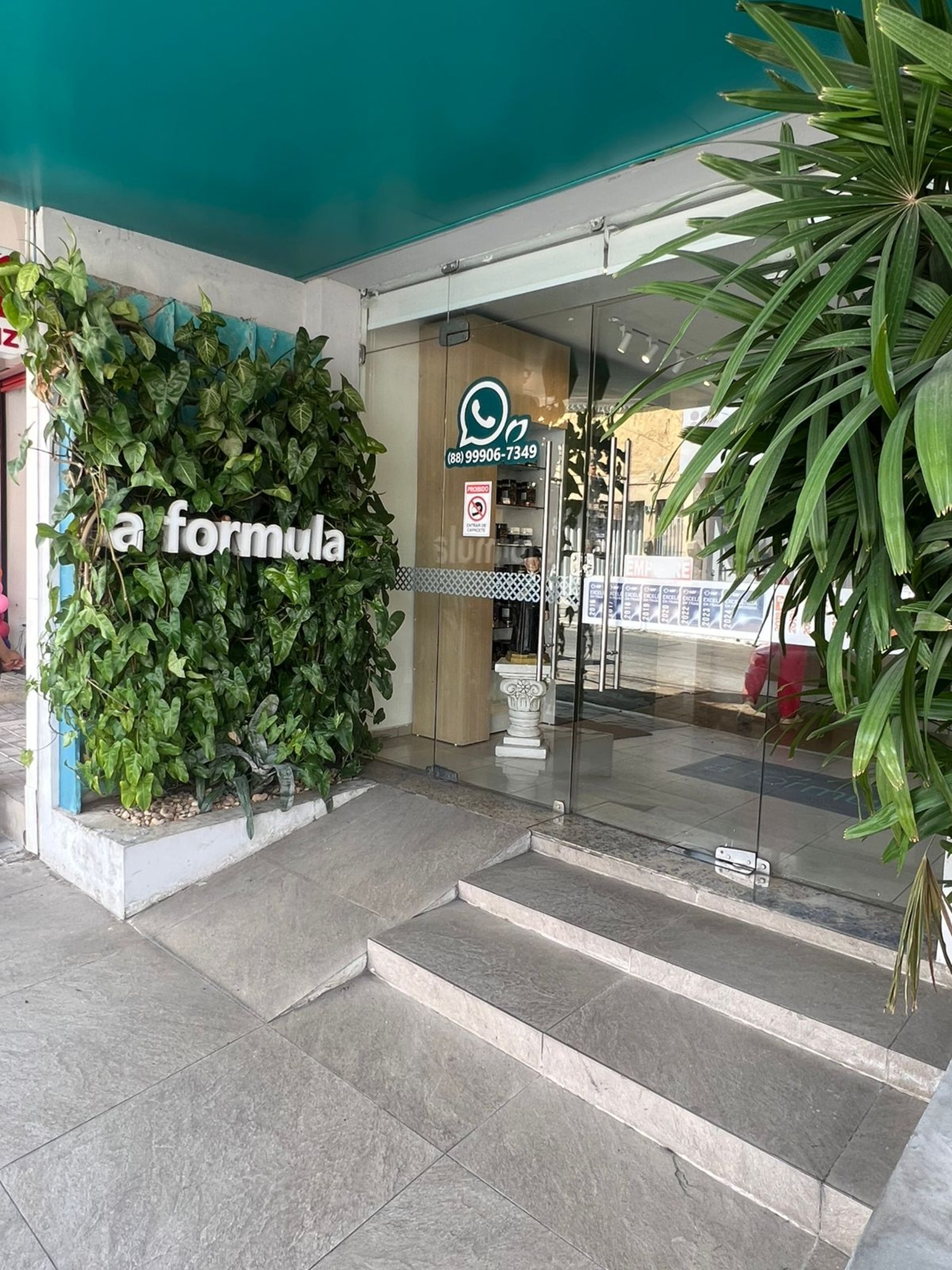 black and brown leather padded tub sofa