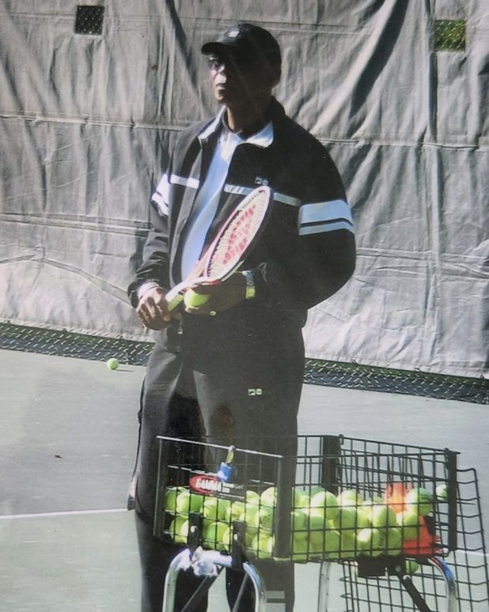 black and white bed linen