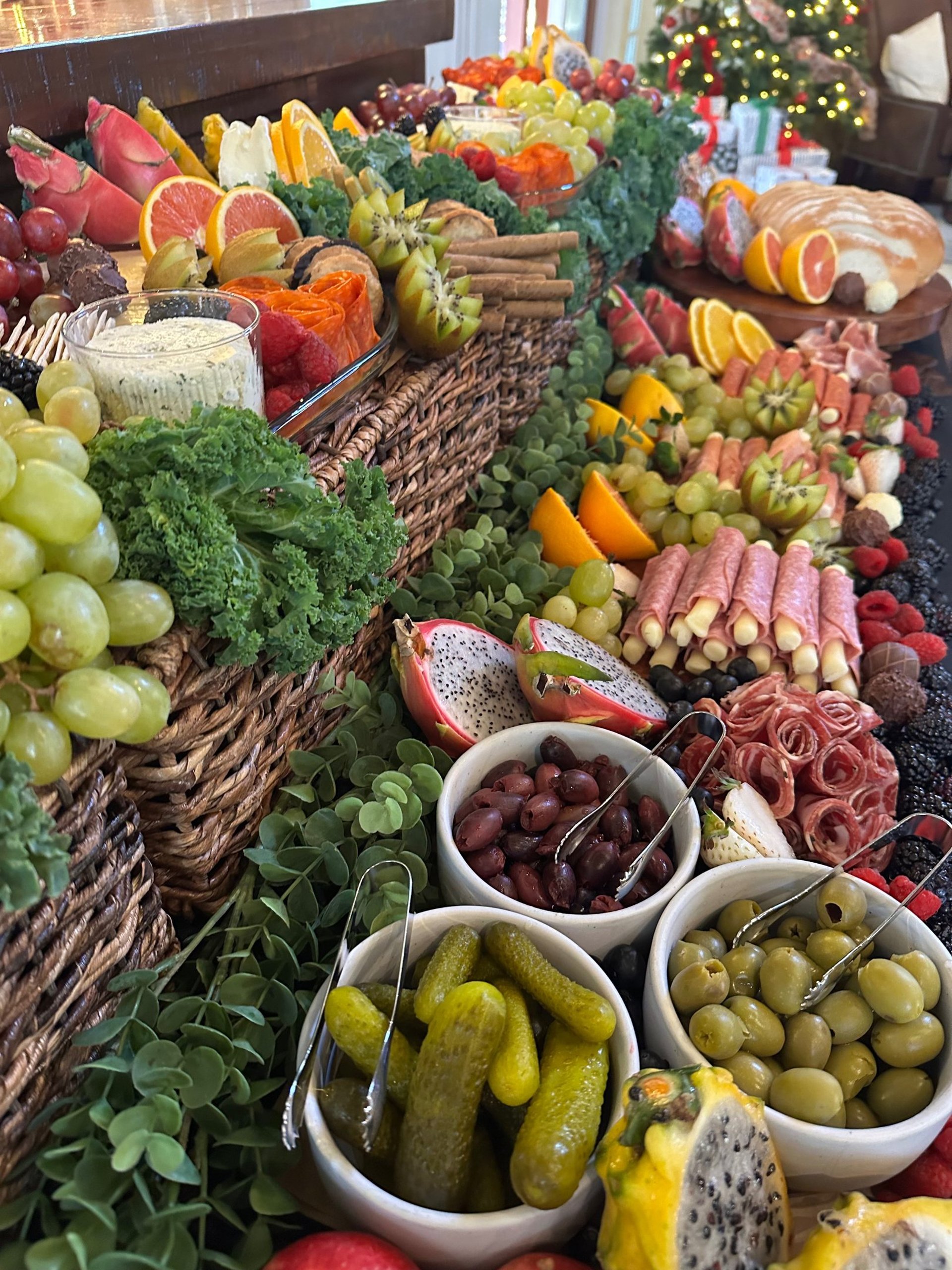 black and white bed linen