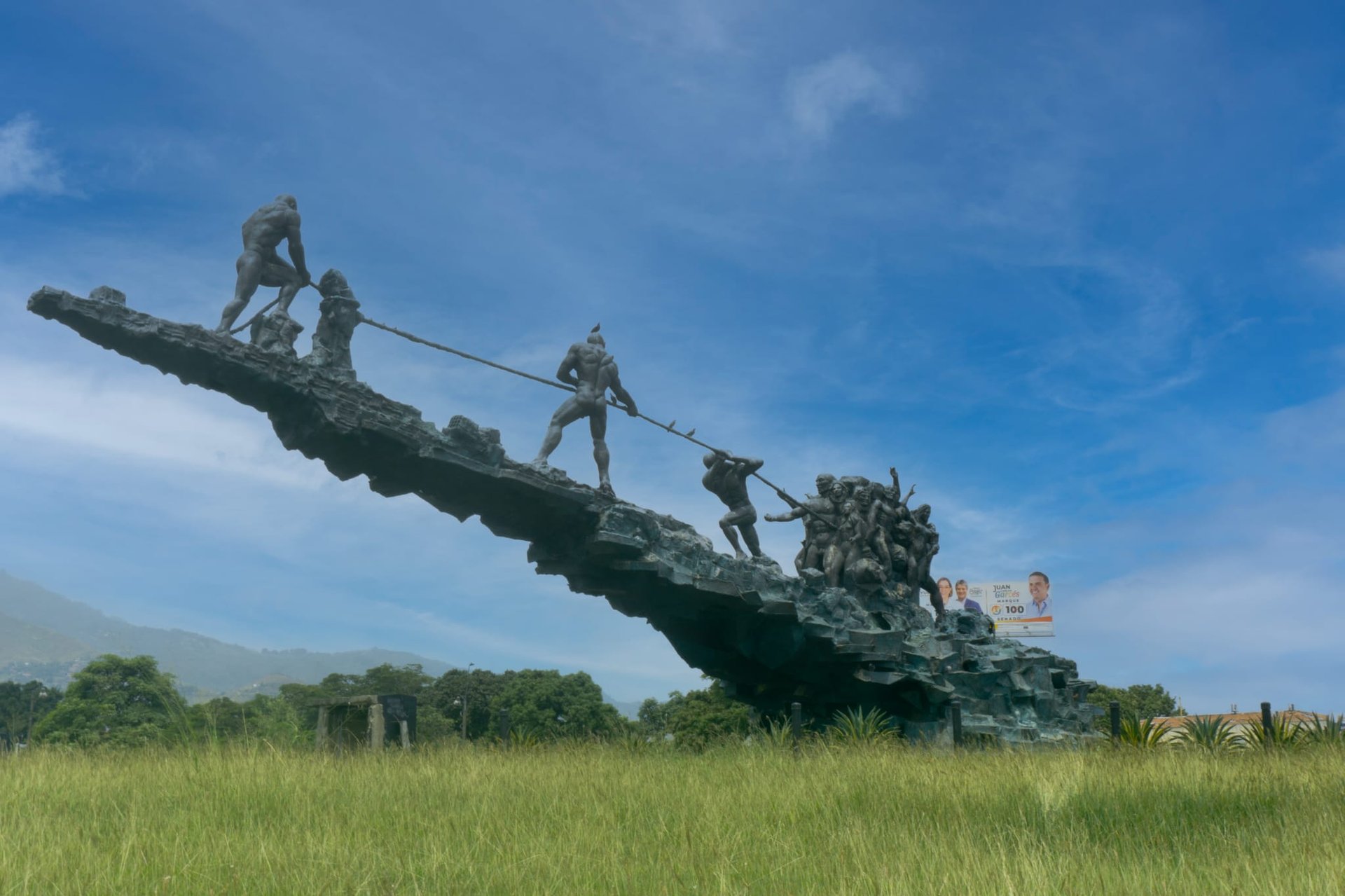 gray computer monitor