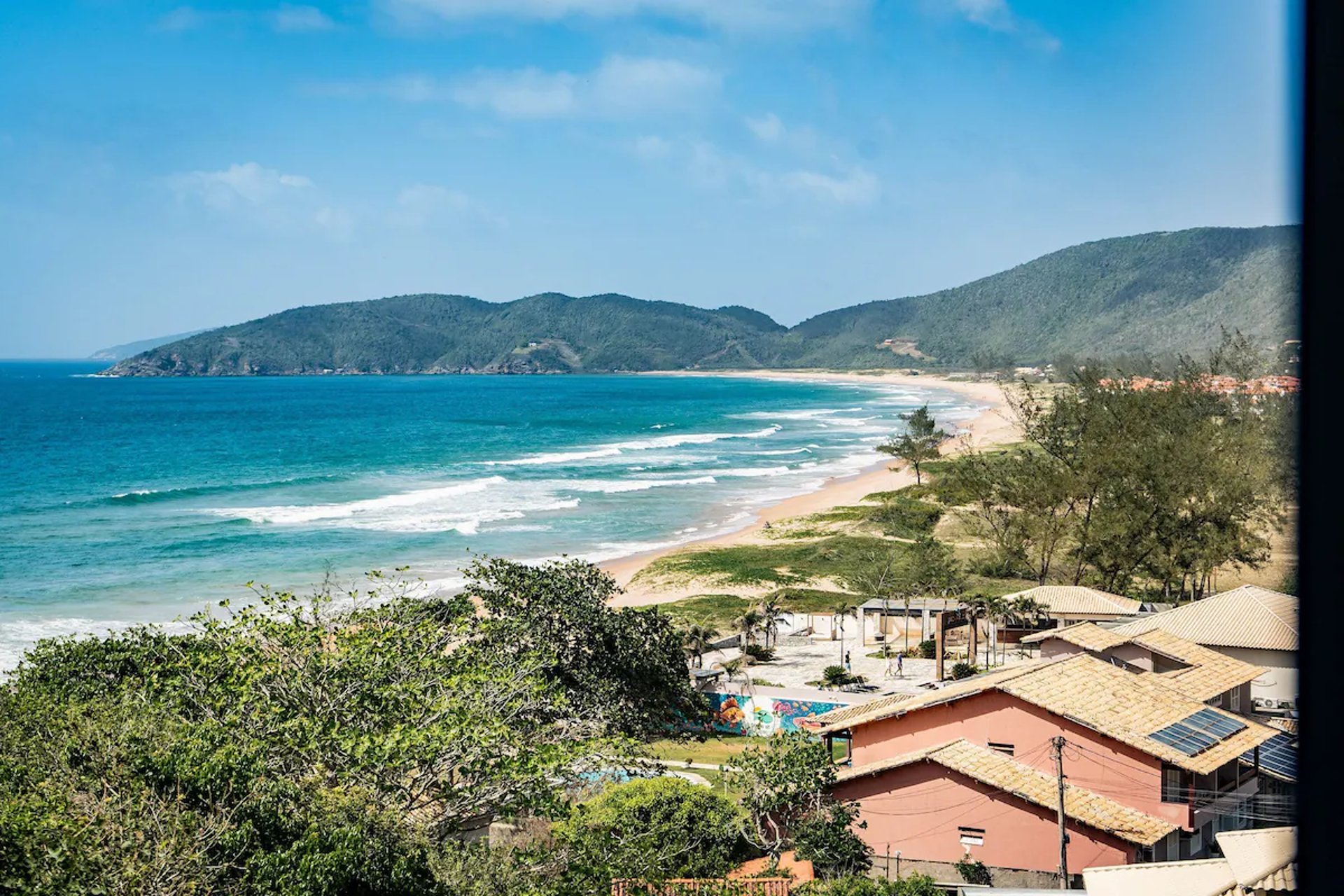 black and white bed linen