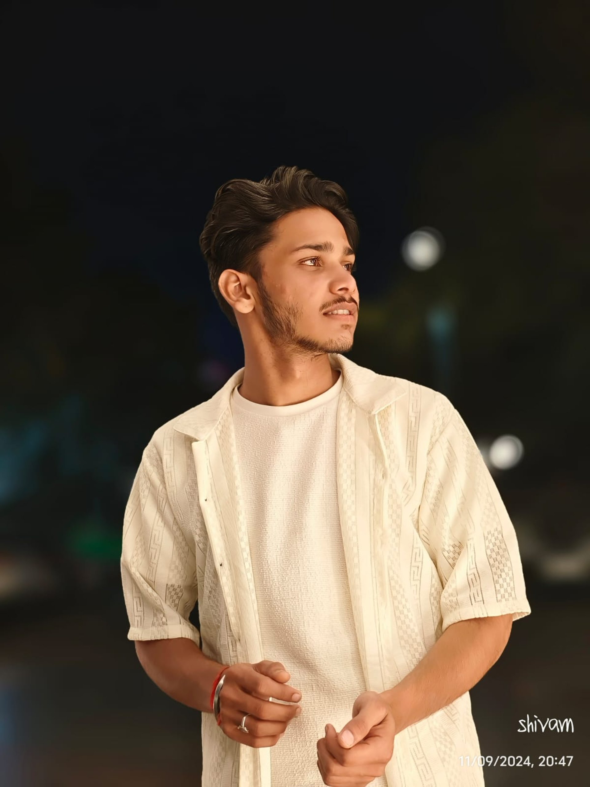 black and white bed linen