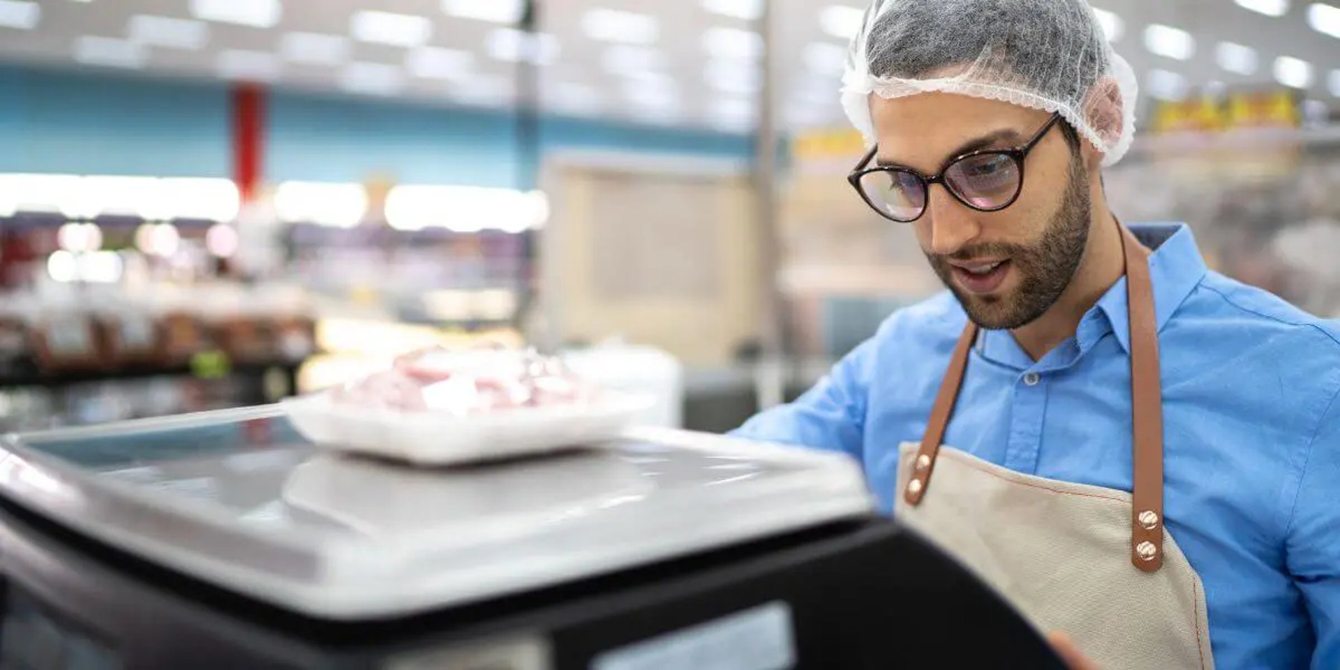 gray computer monitor