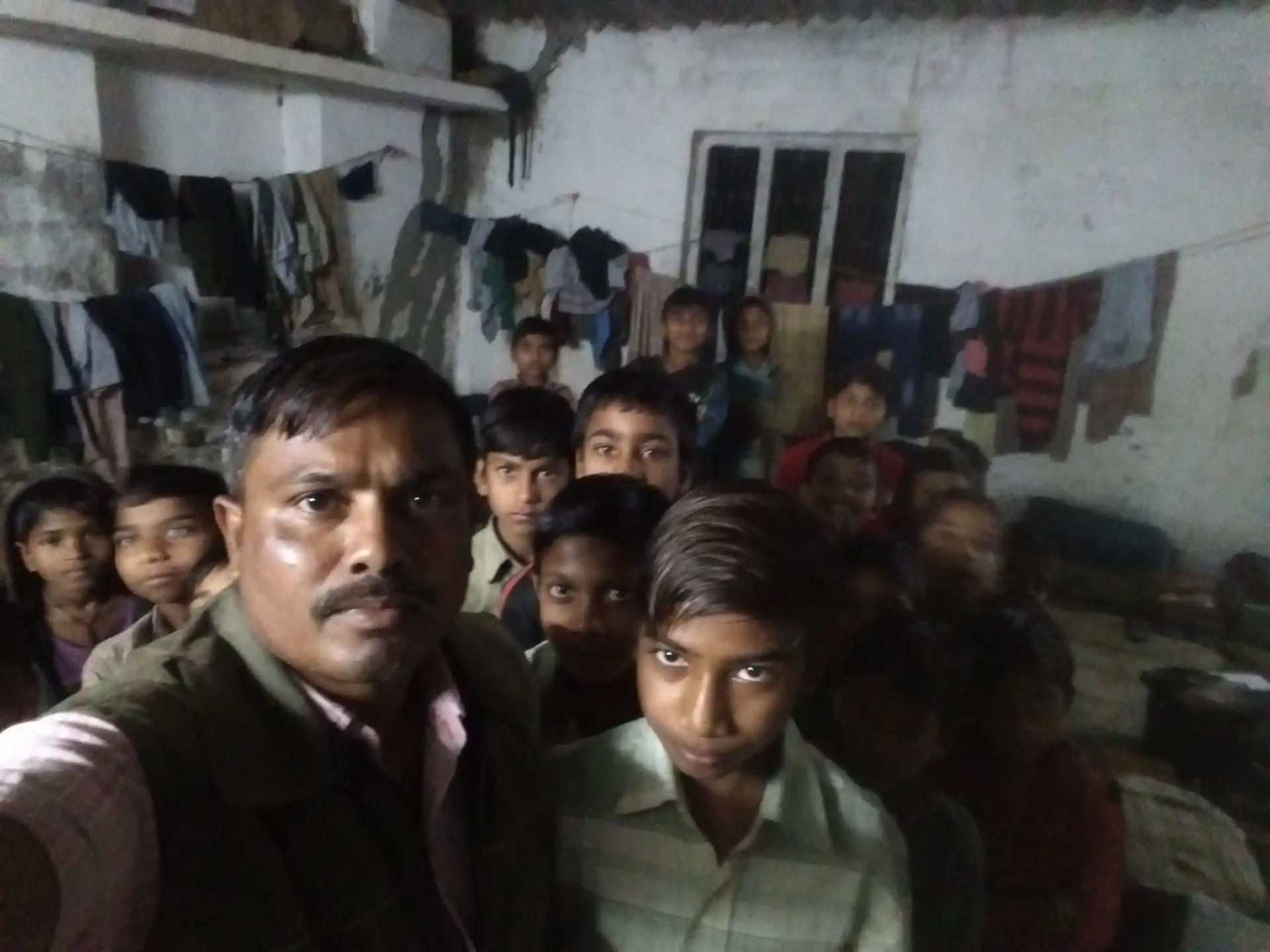 black and white bed linen