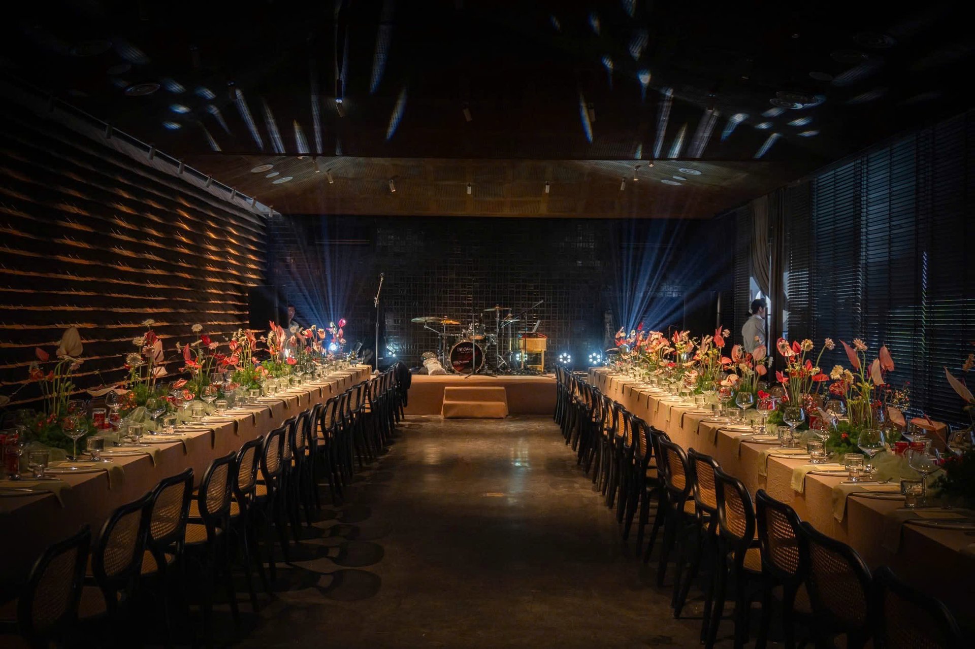 black and brown leather padded tub sofa