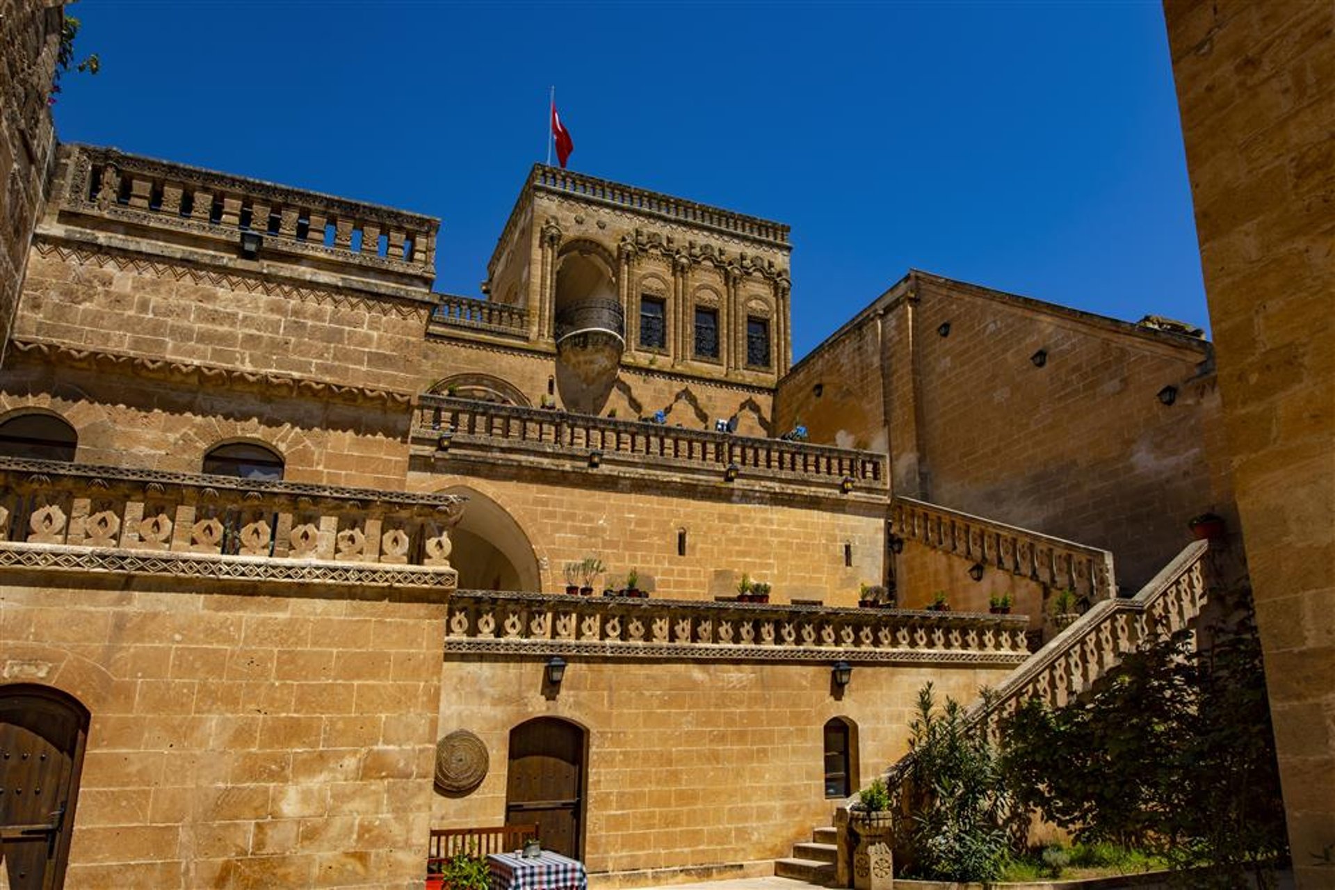 Midyat Konuk Evi • 0536 456 43 47