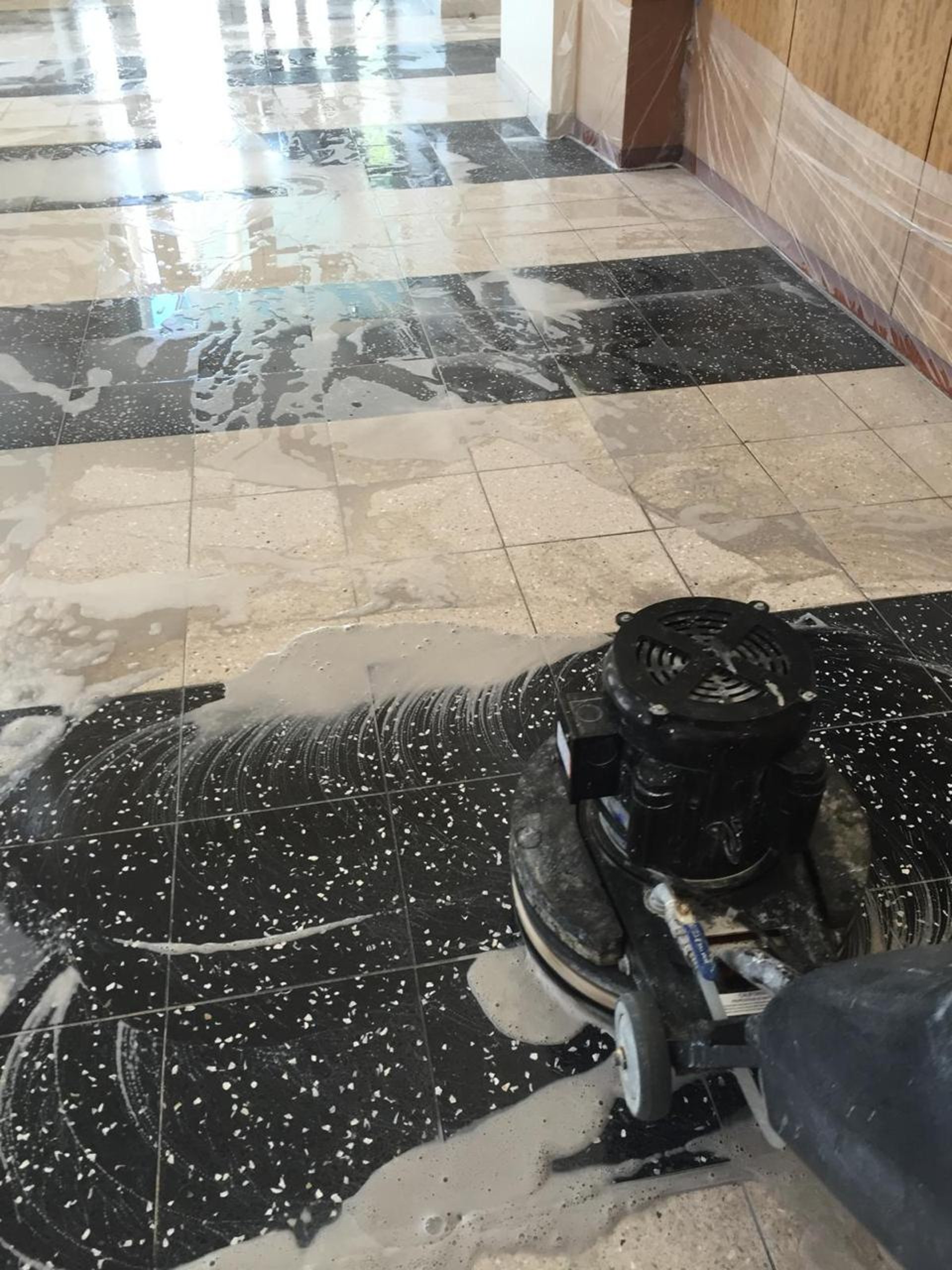 black and white bed linen