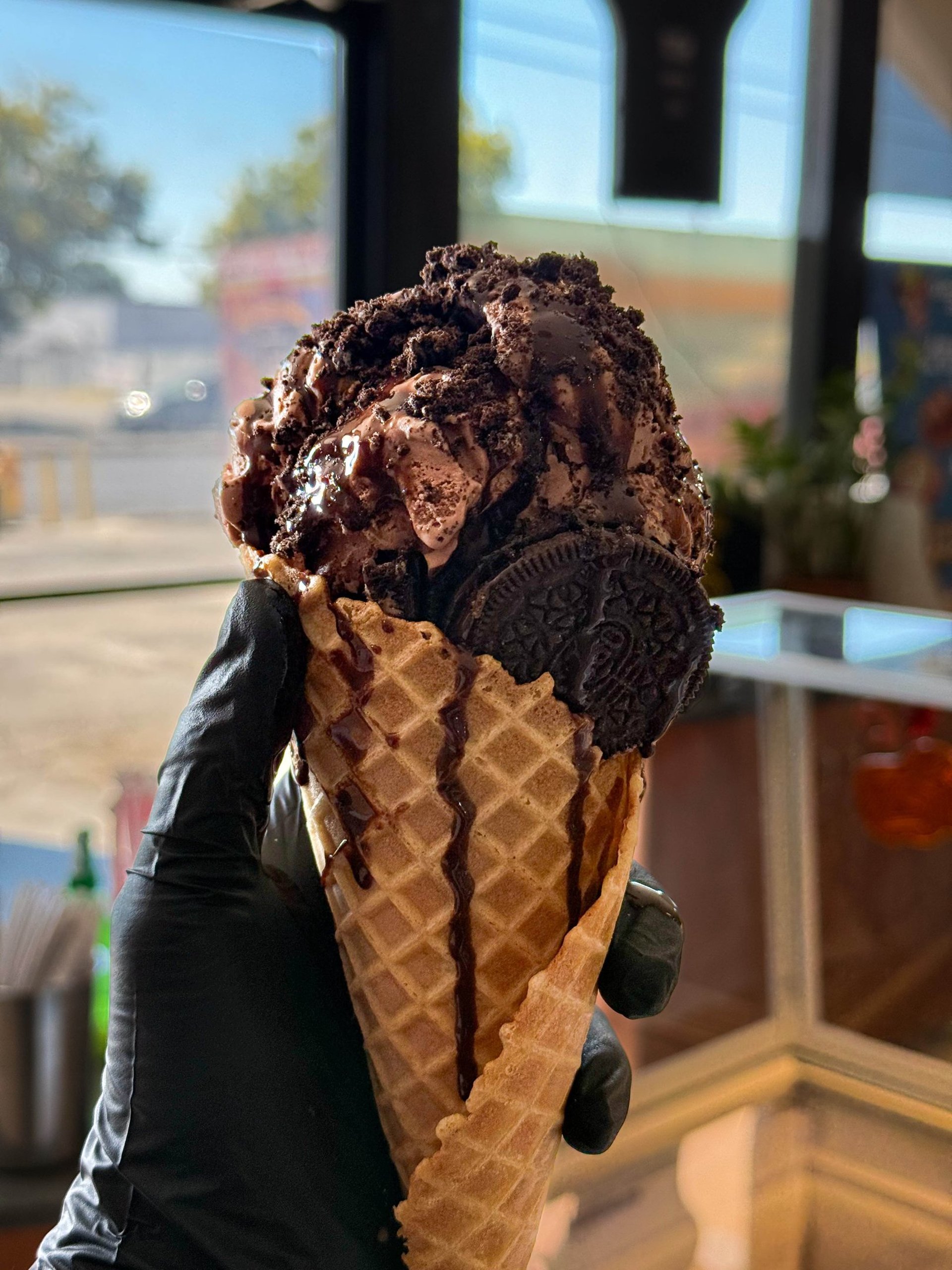 black and white bed linen