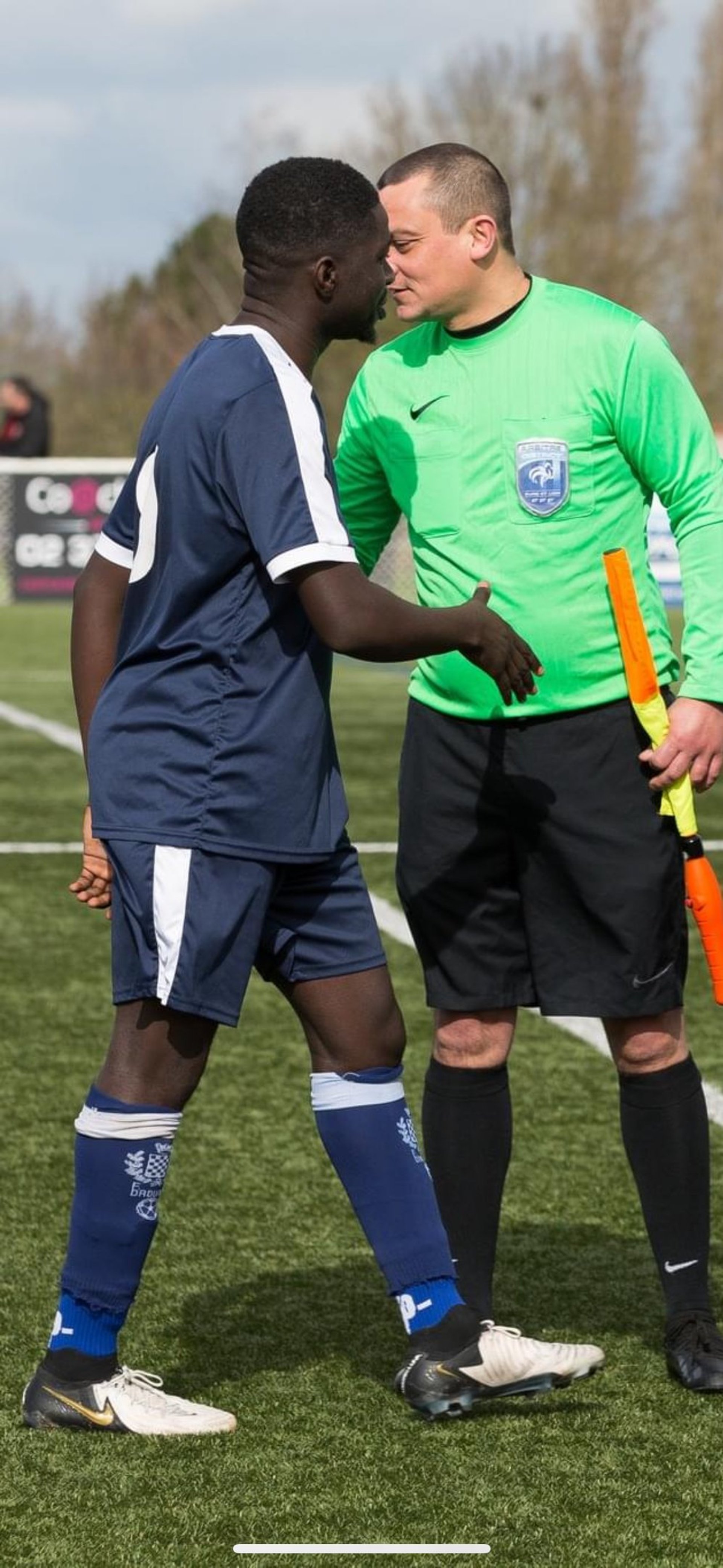 gray computer monitor