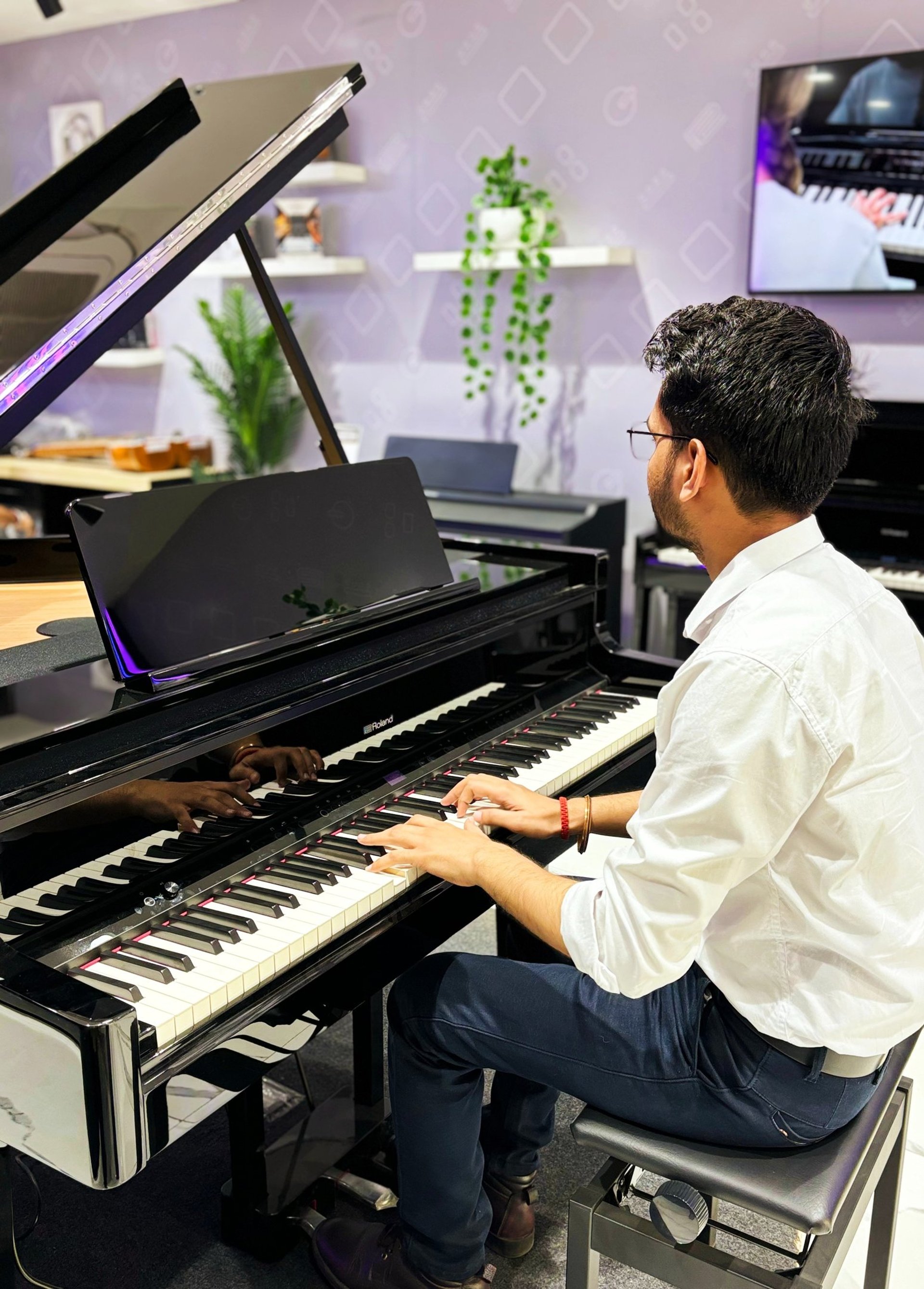 black and white bed linen