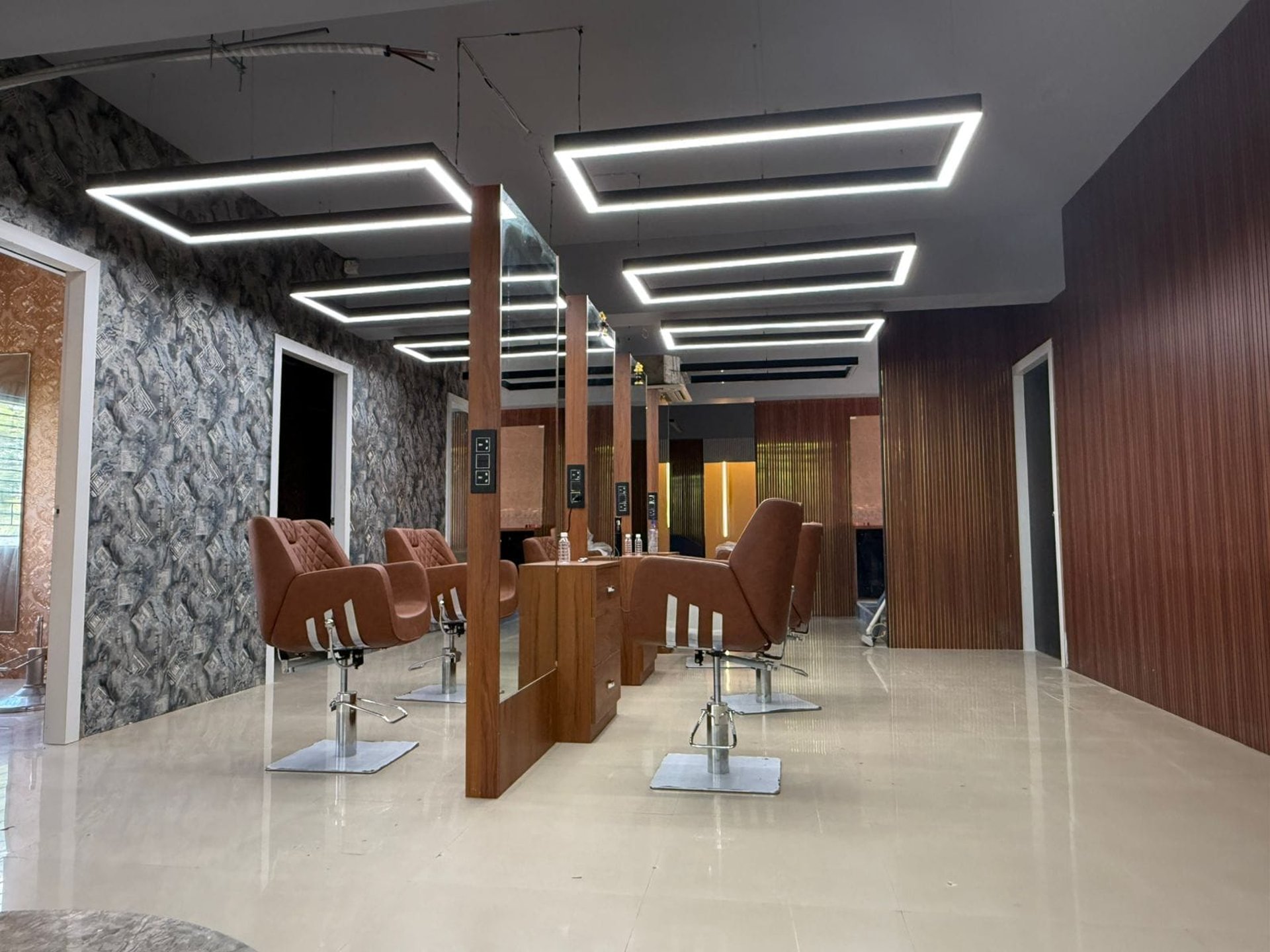 black and white bed linen