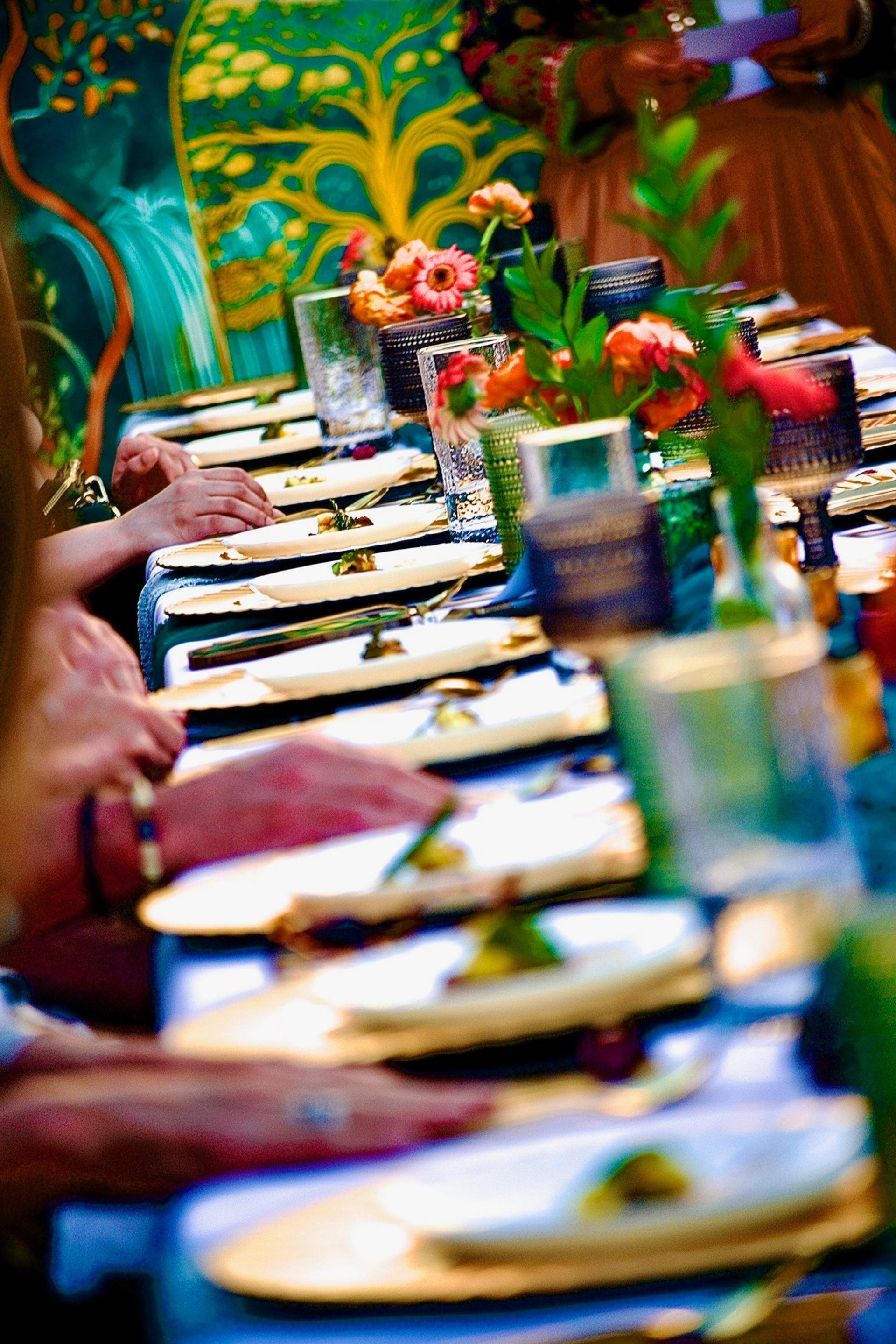 black and white bed linen