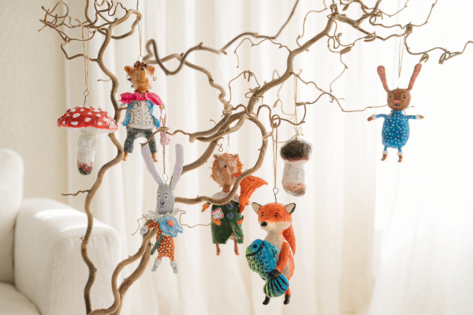 black and white bed linen