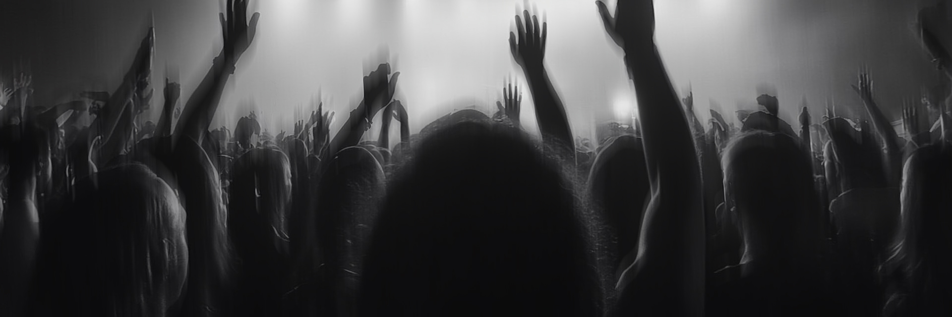 black and white bed linen