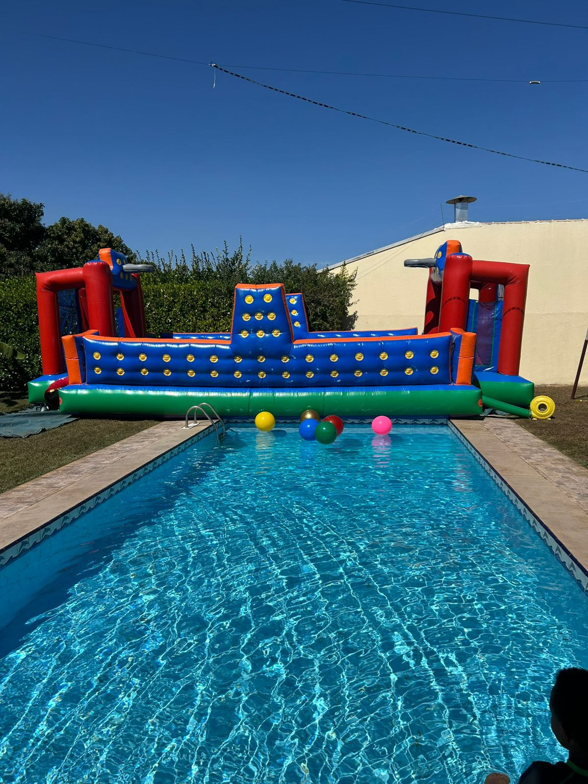 black and white bed linen