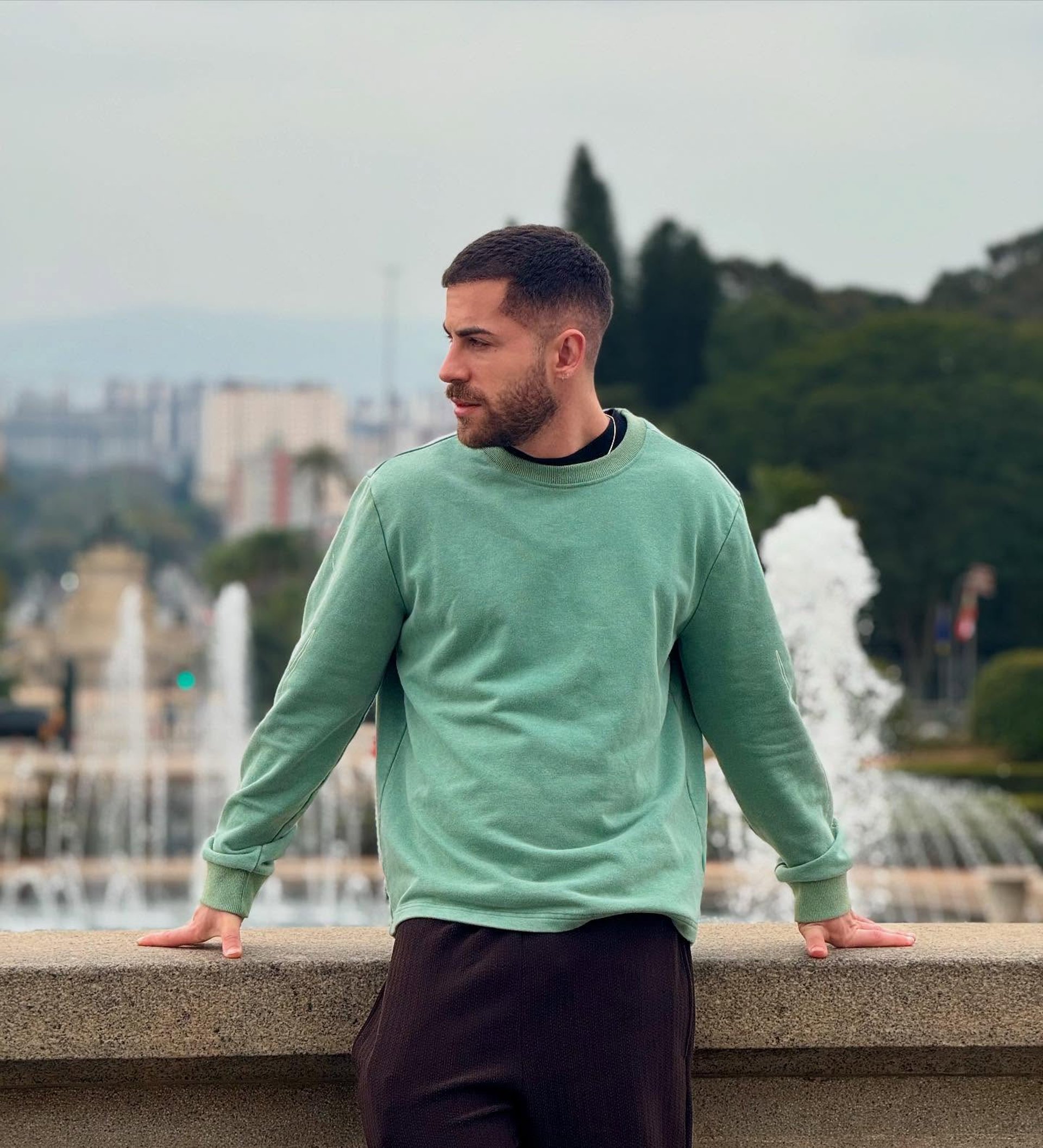 black and white bed linen