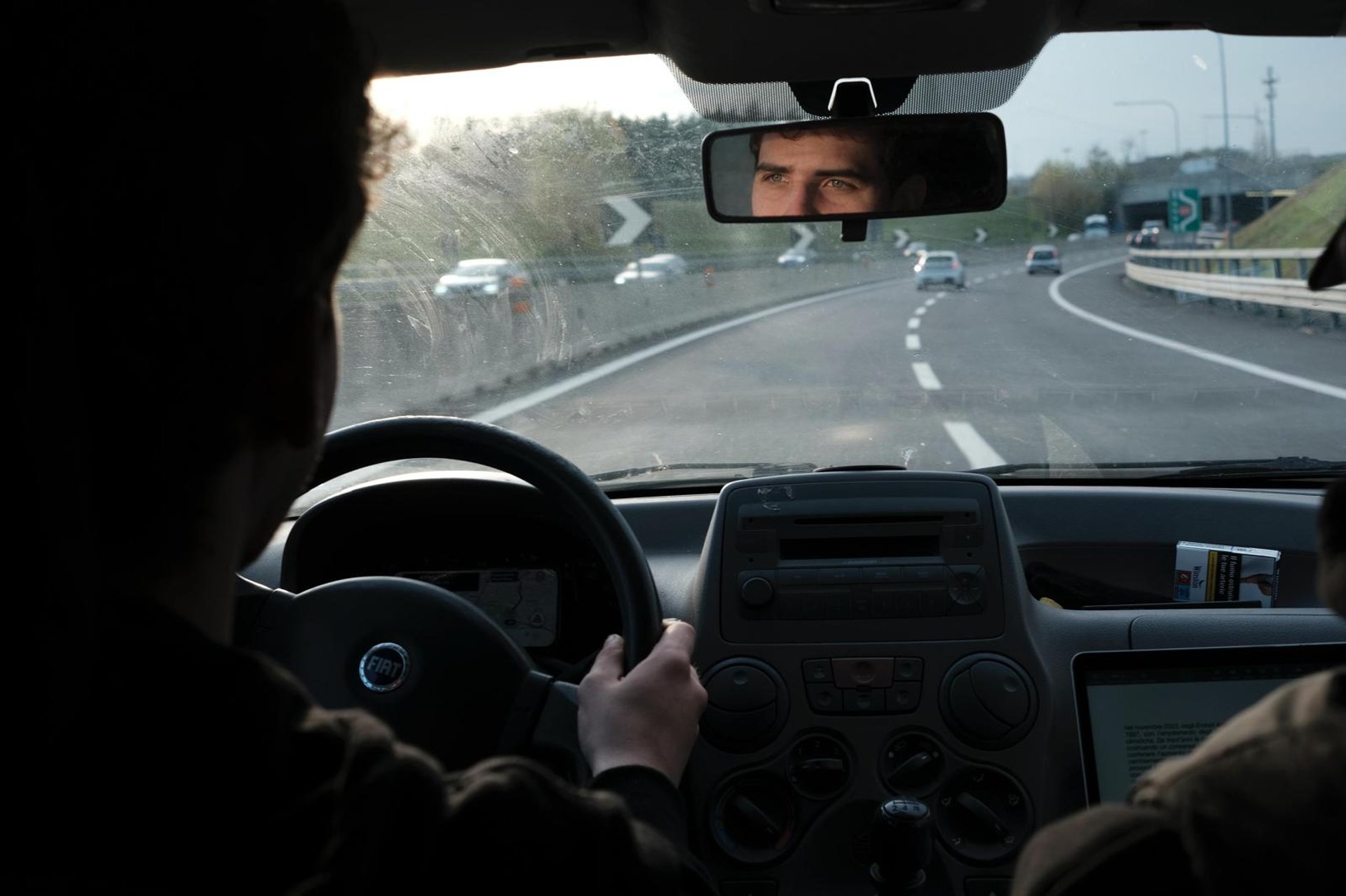 black and white bed linen