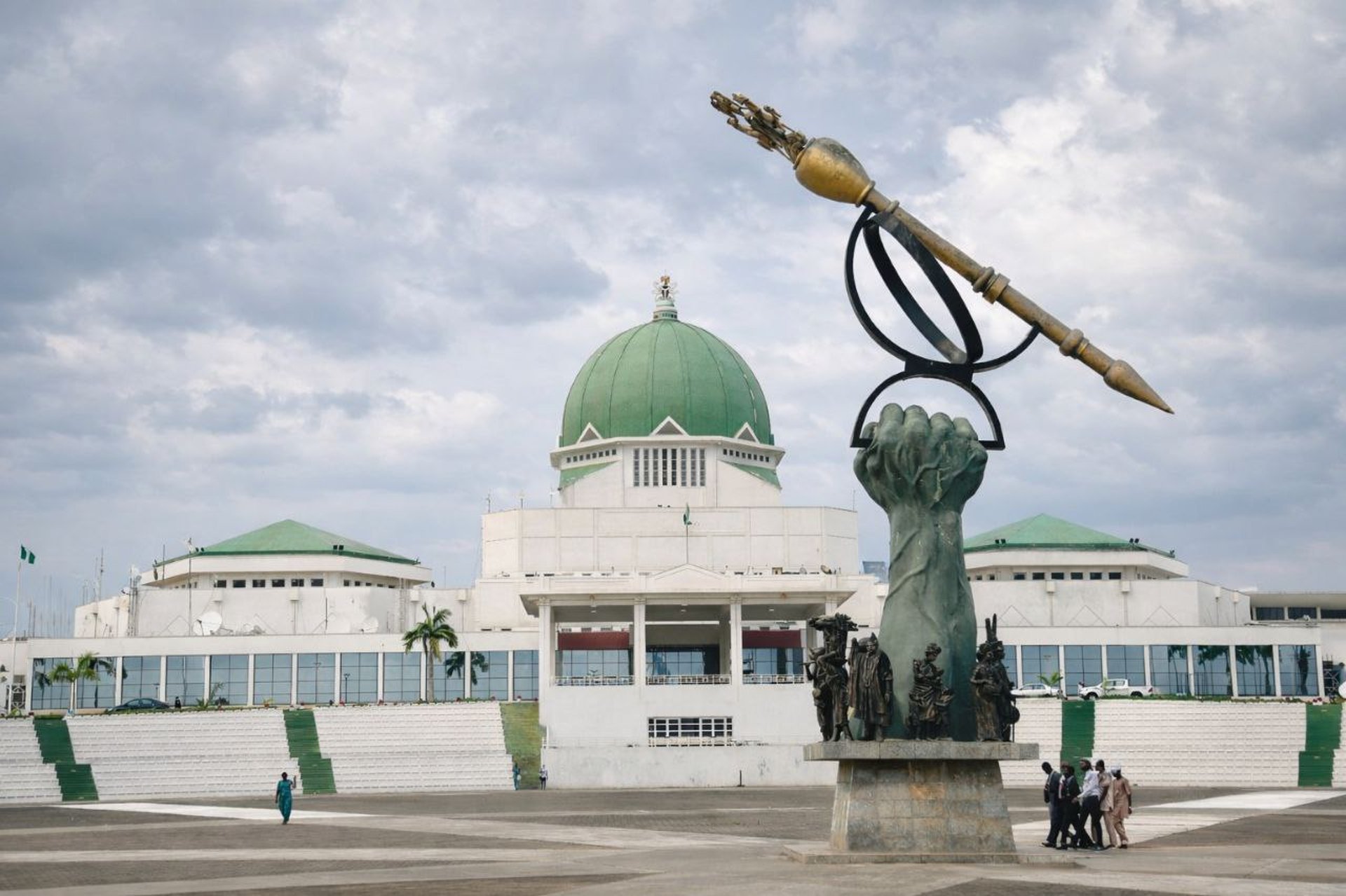 black and white bed linen