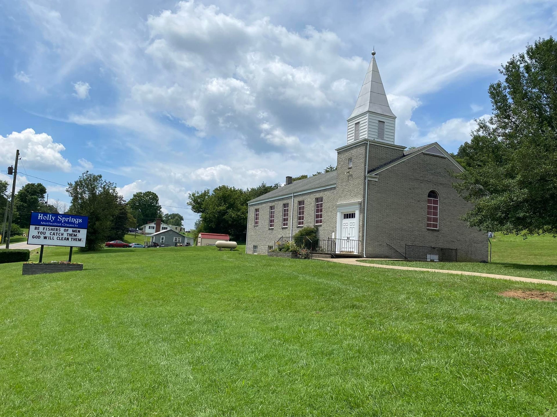 gray computer monitor