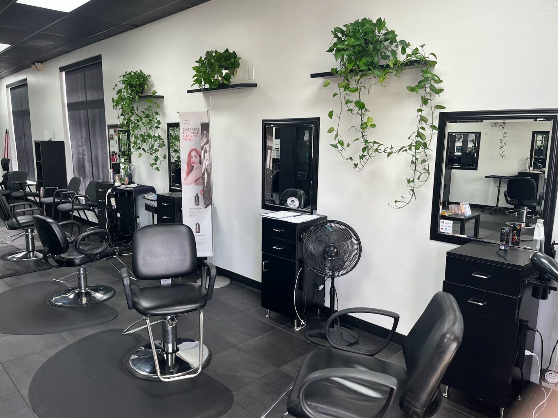 black and white bed linen