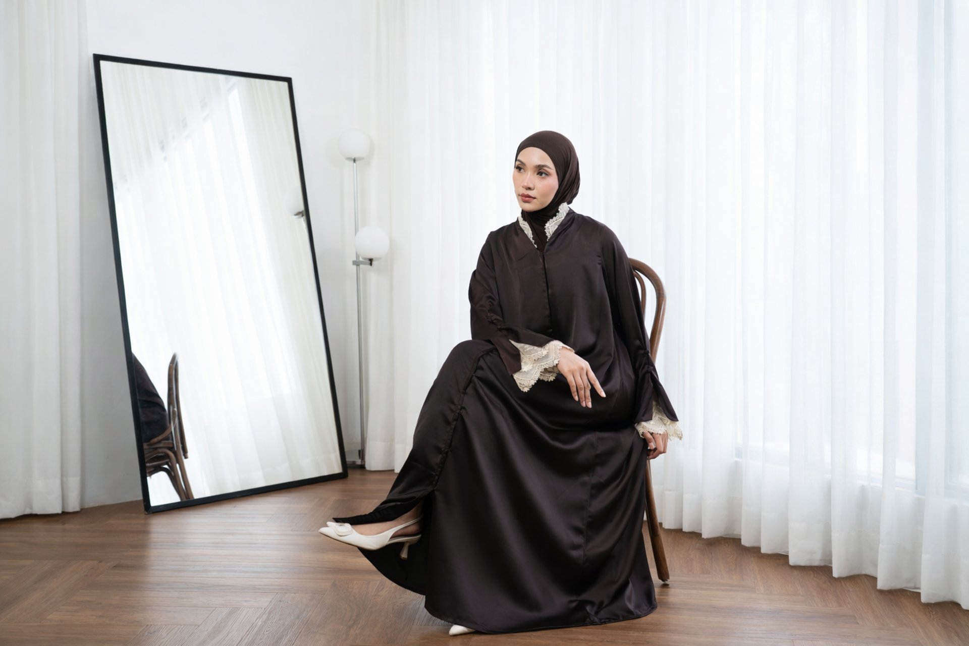 black and white bed linen