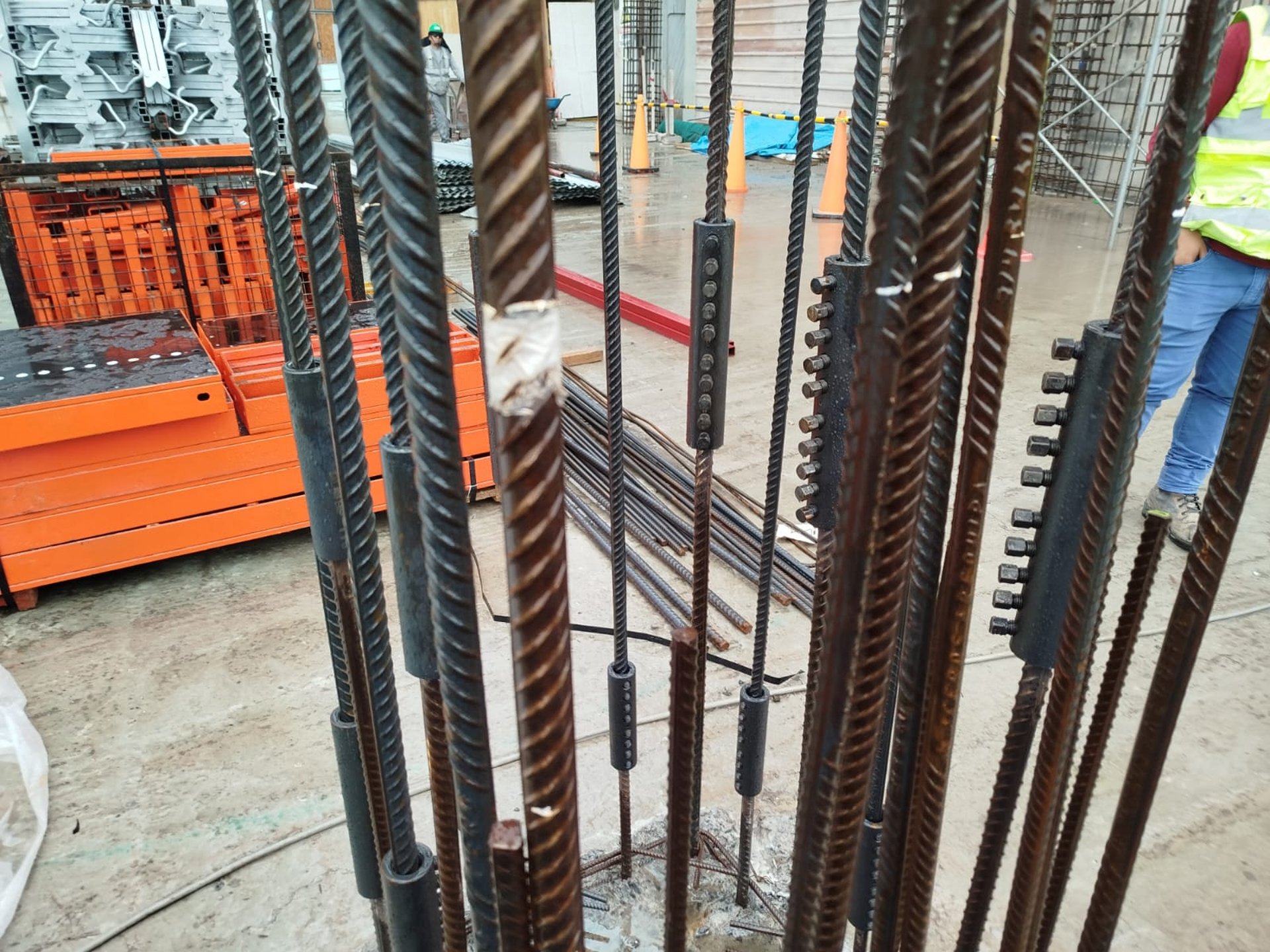 black and white bed linen