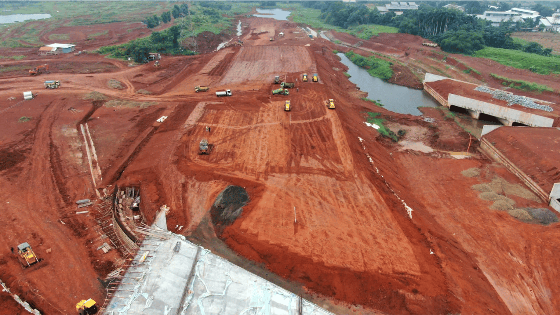 PT Karunia Gemilang Utama Saat Mengerjakan Proyek Tol Serbaraja Seksi 1a