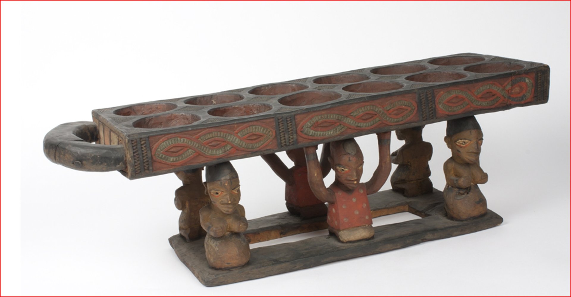 black and white bed linen