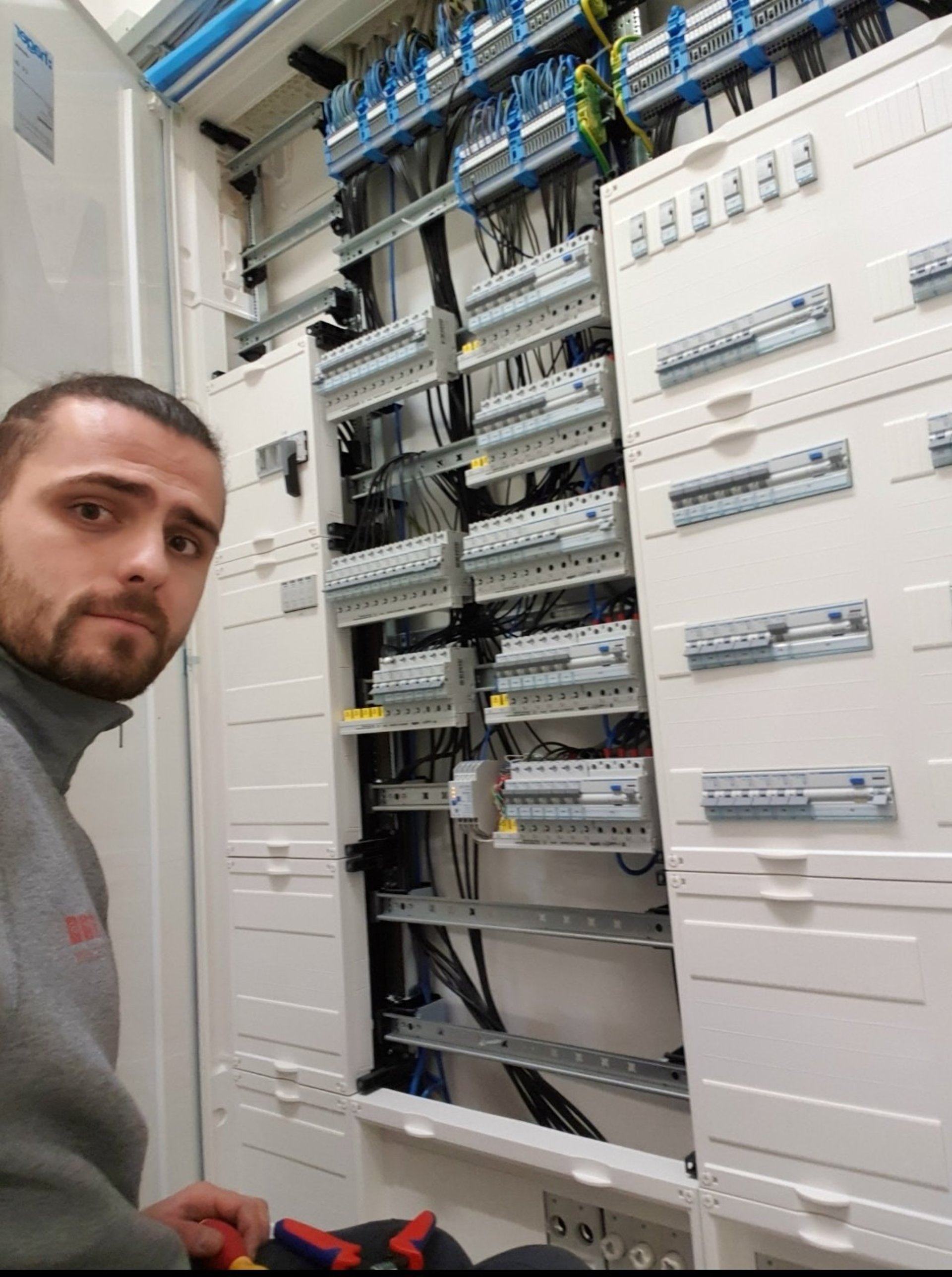 black and white bed linen