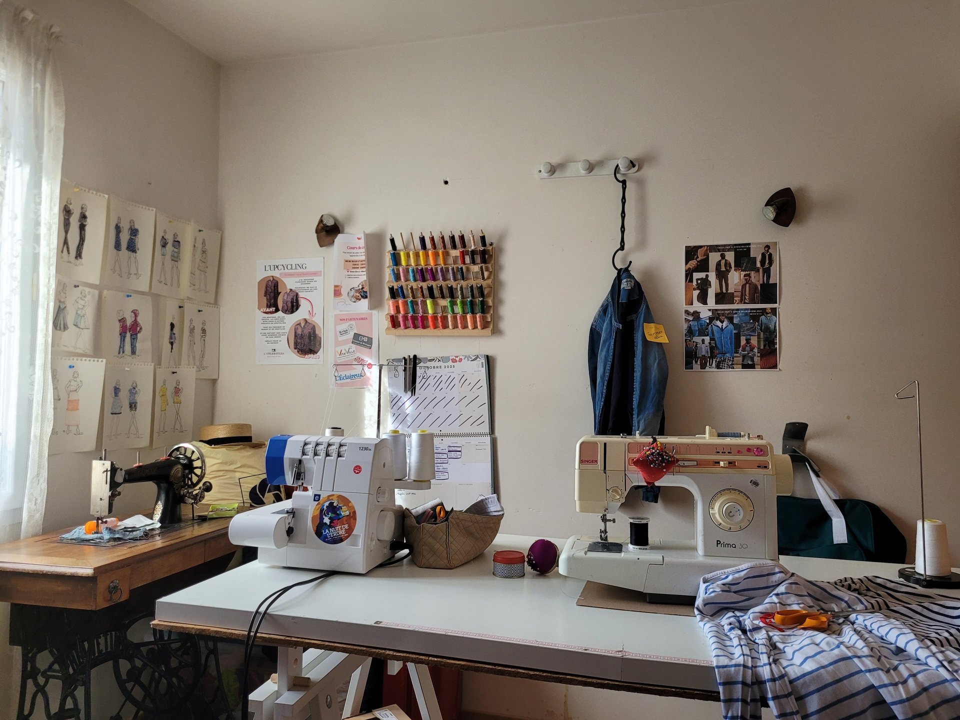 black and brown leather padded tub sofa