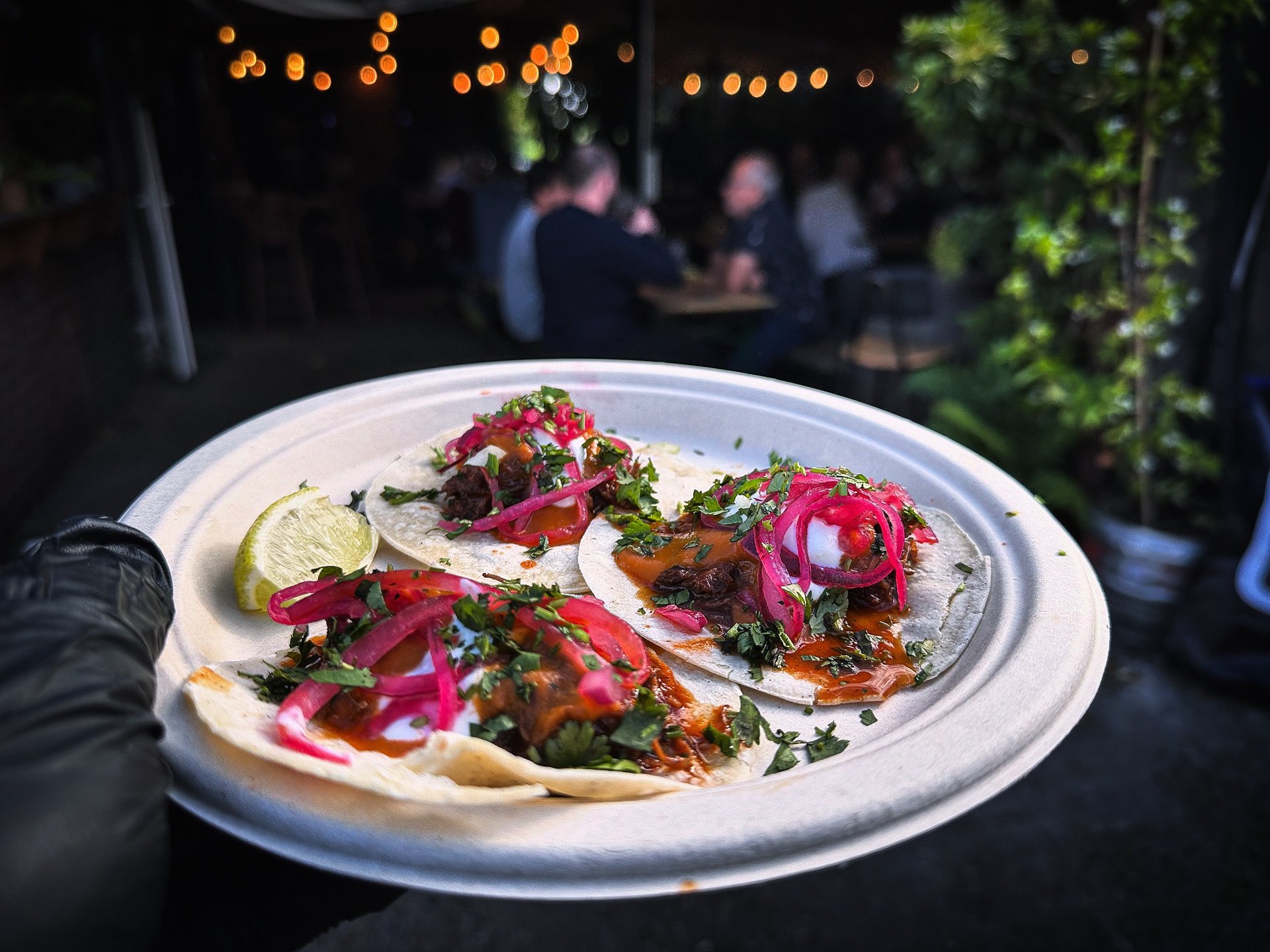 gray computer monitor