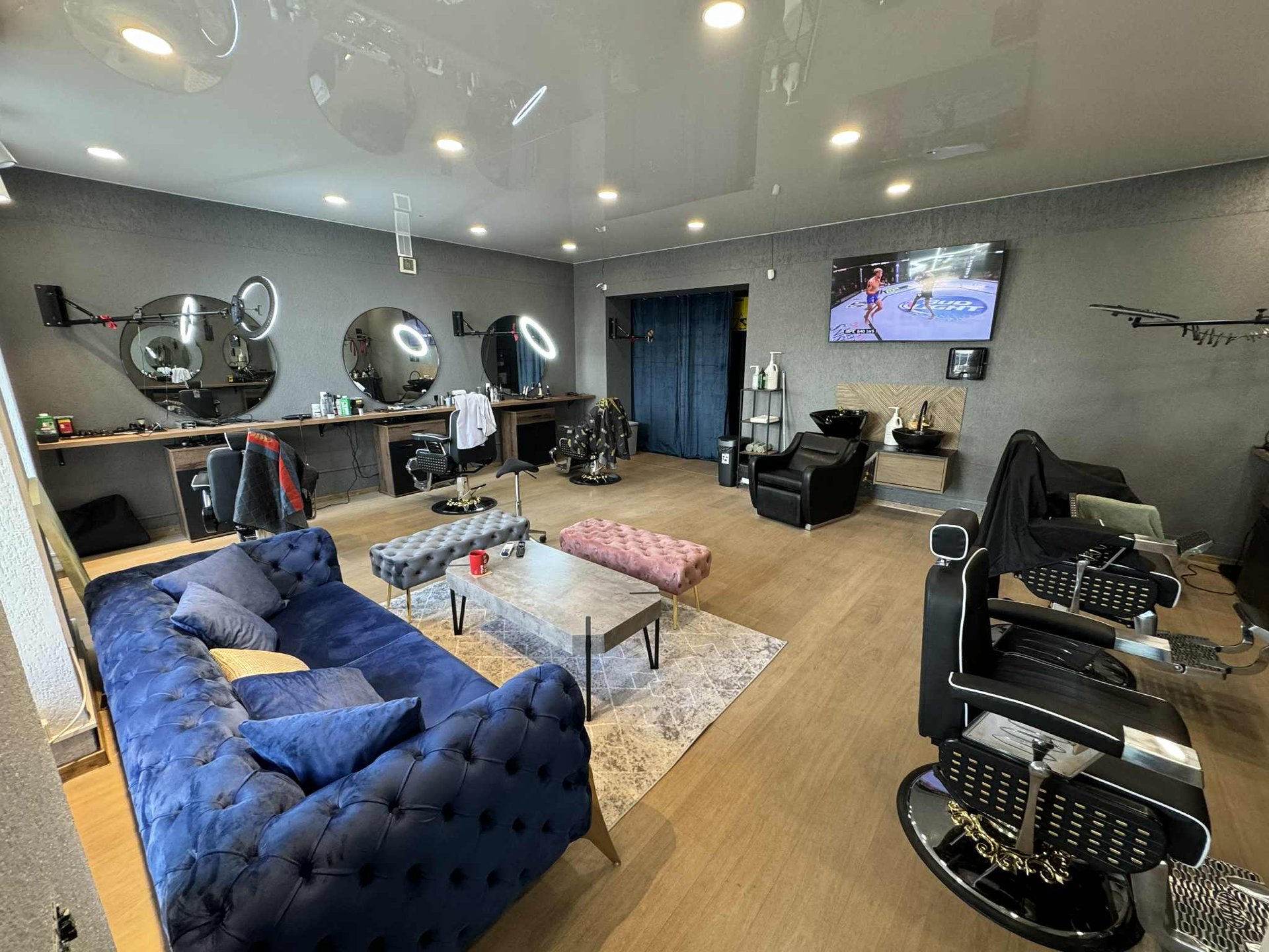 black and white bed linen