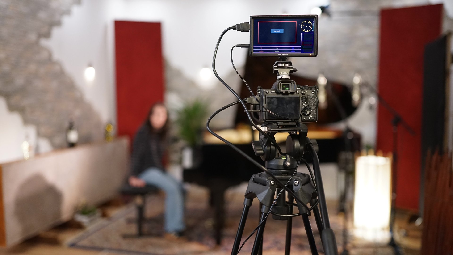 black and white bed linen