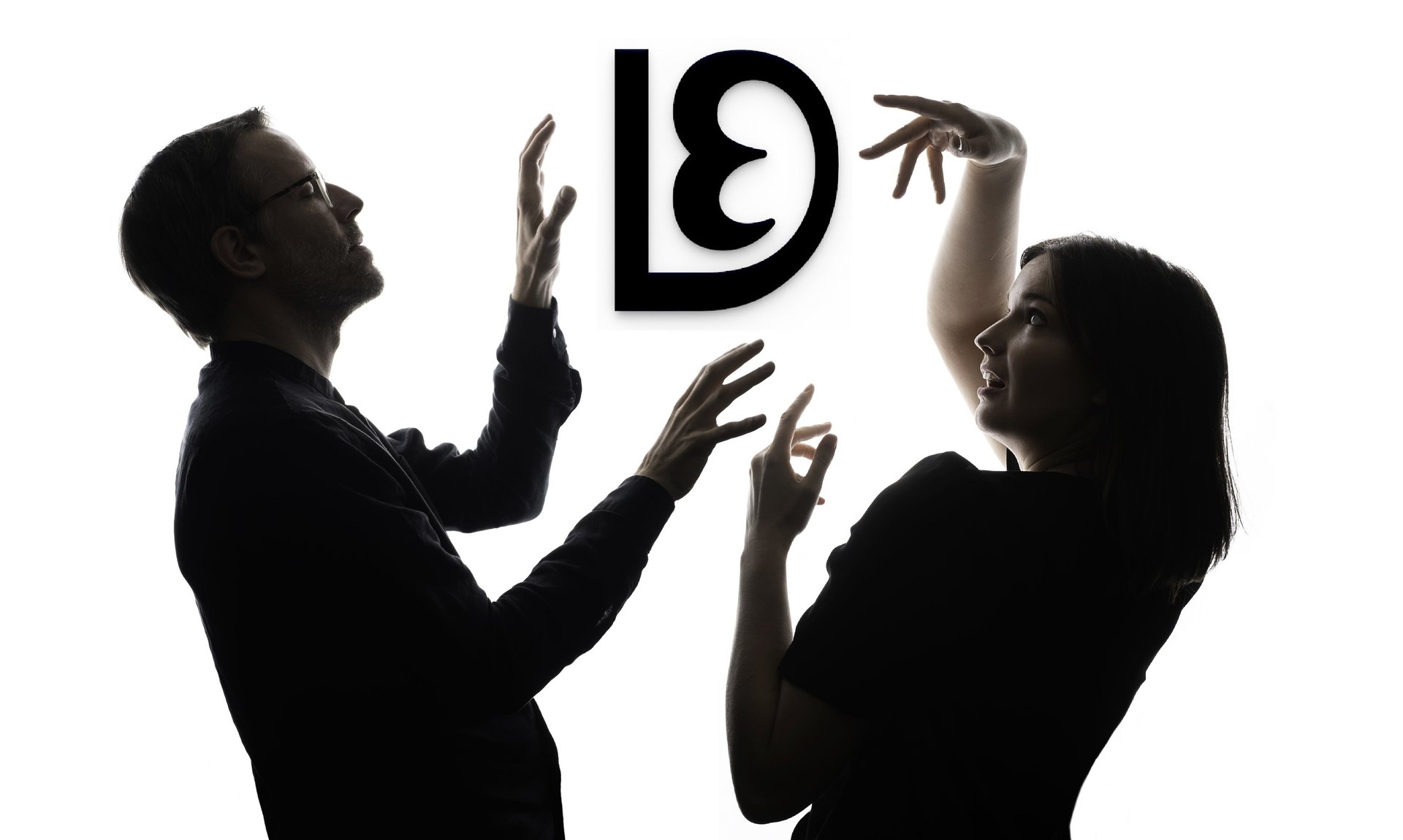 black and white bed linen