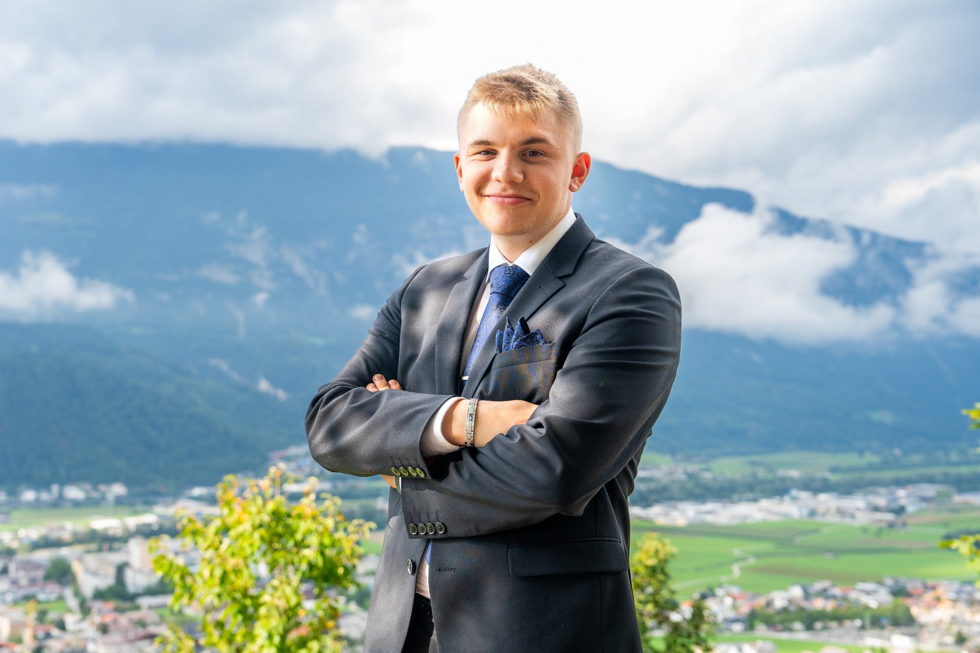 black and white bed linen
