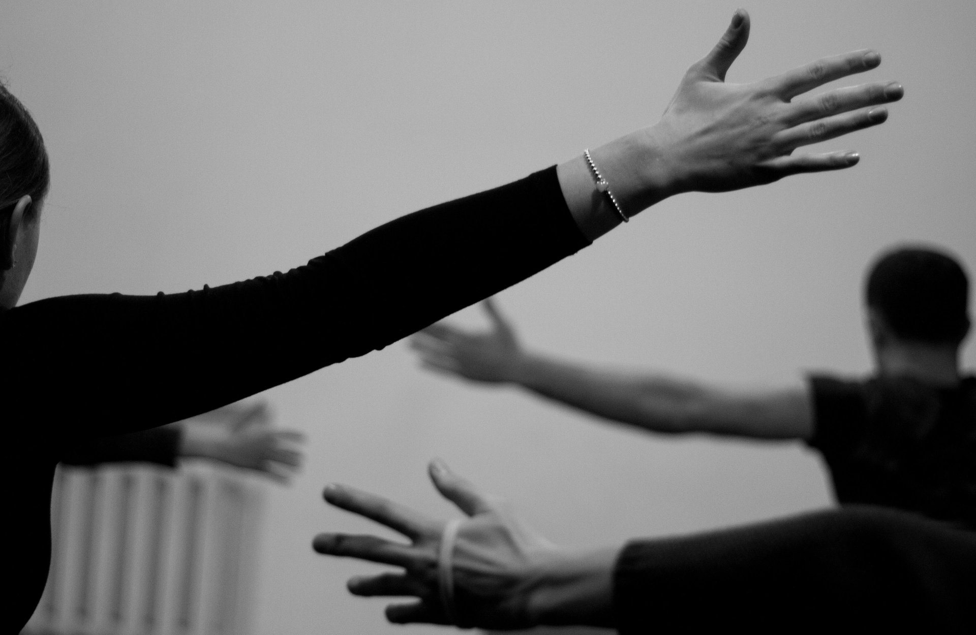 black and white bed linen