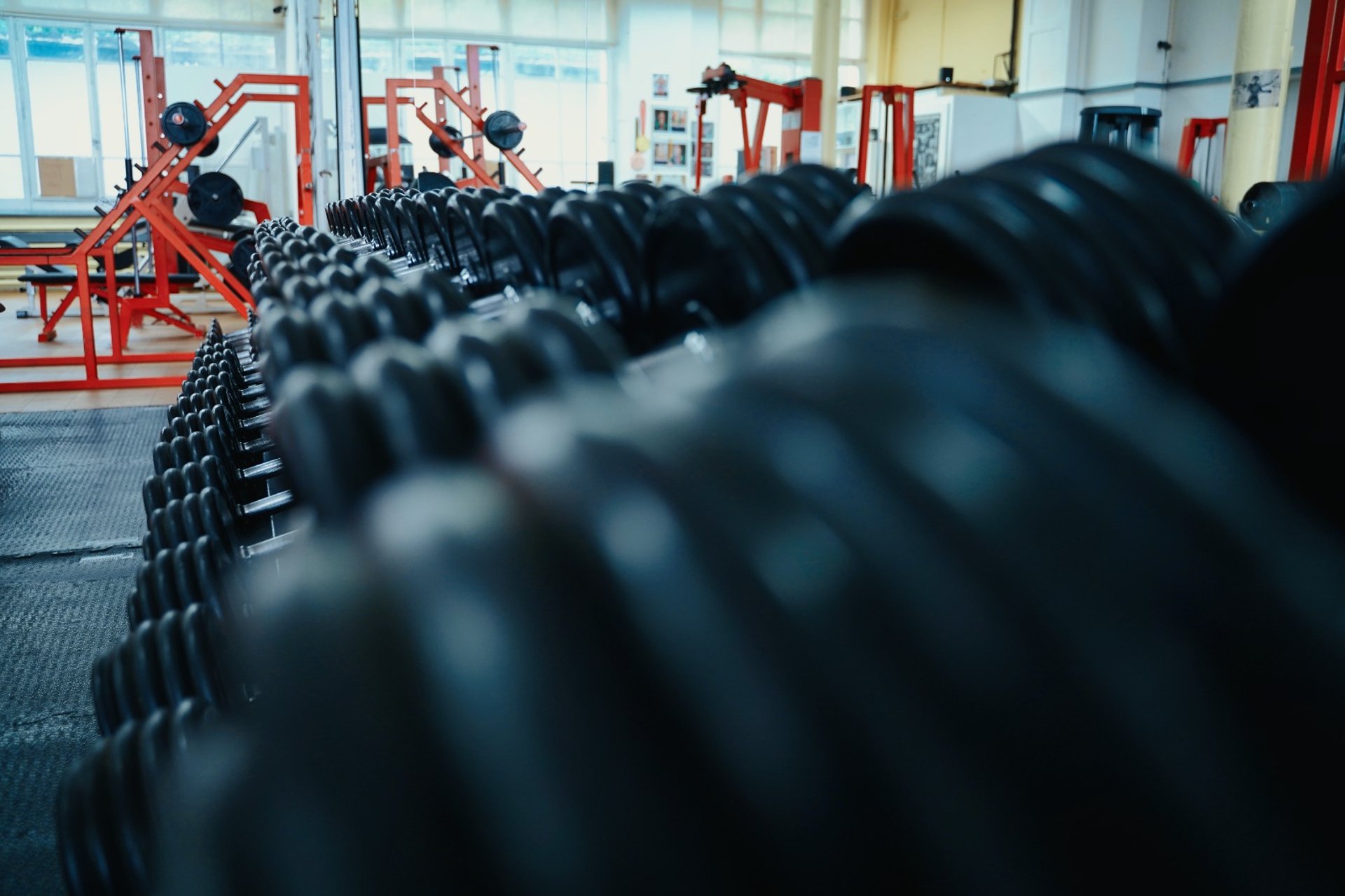 gray computer monitor