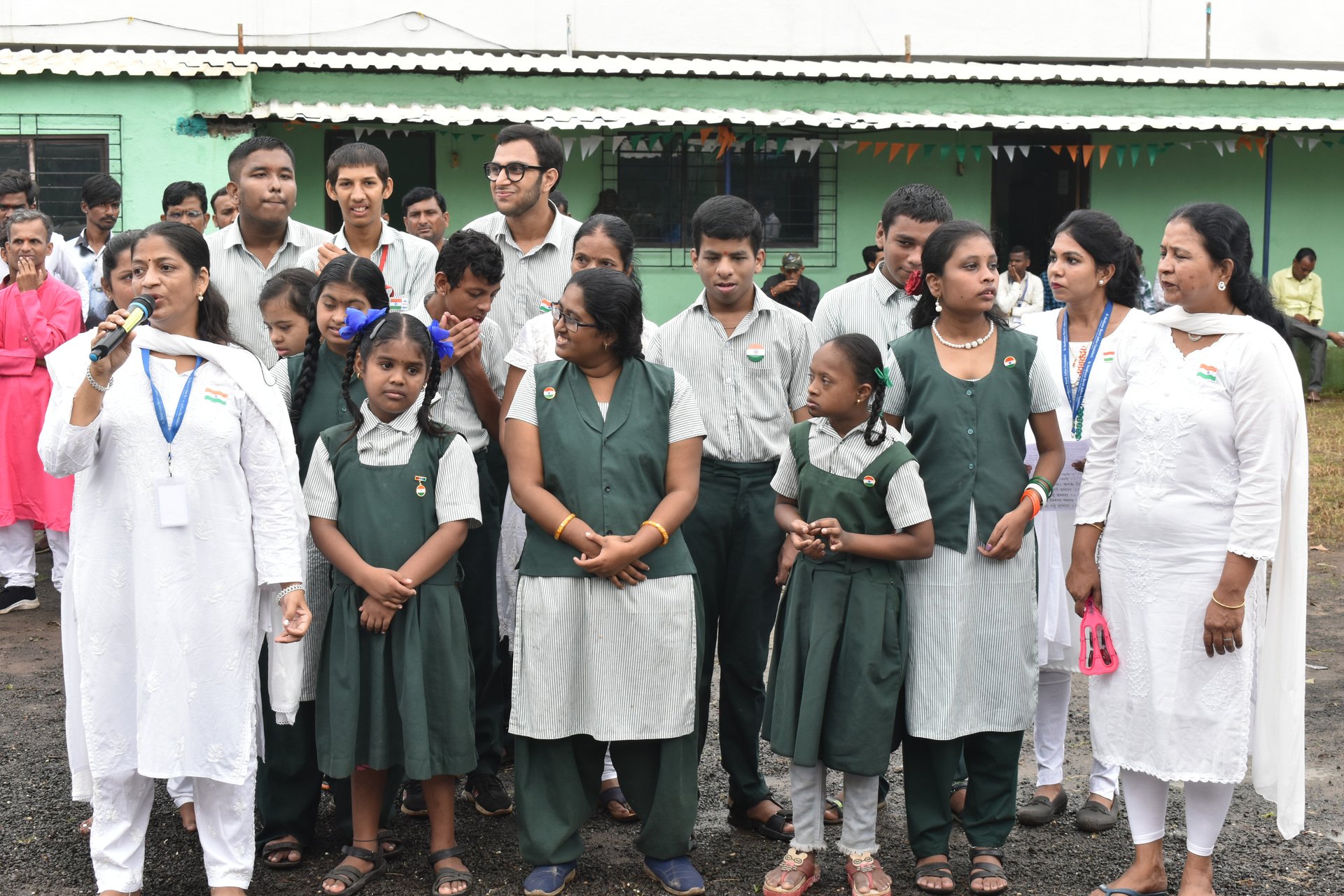black and brown leather padded tub sofa