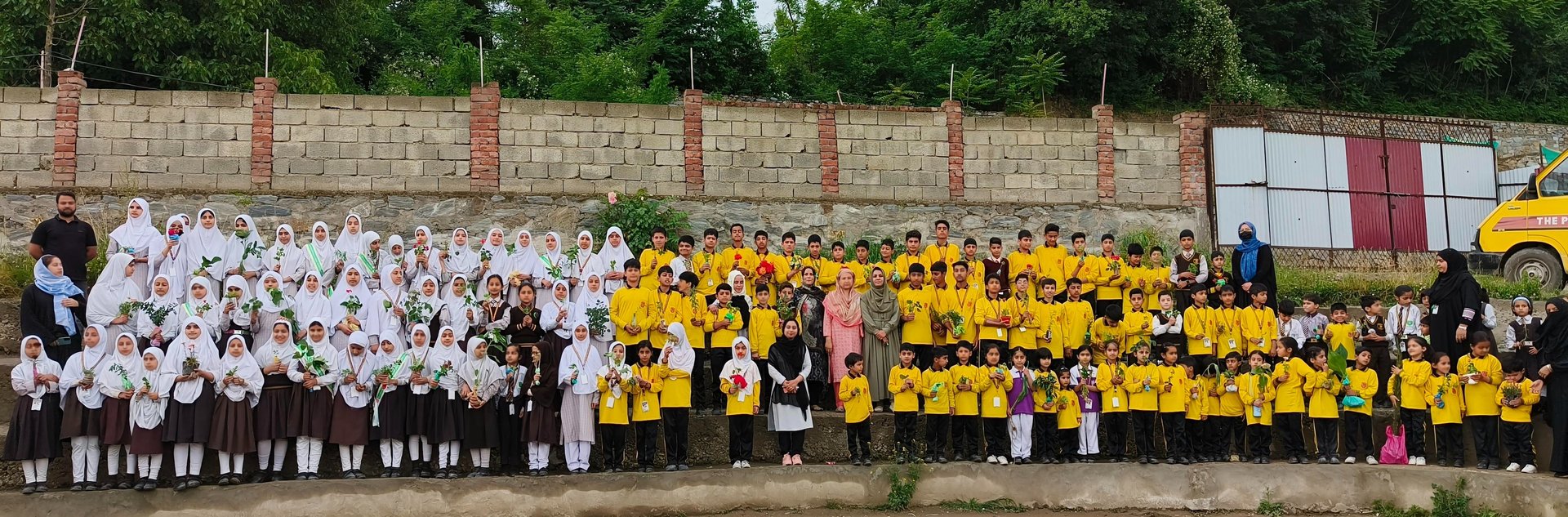 black and white bed linen