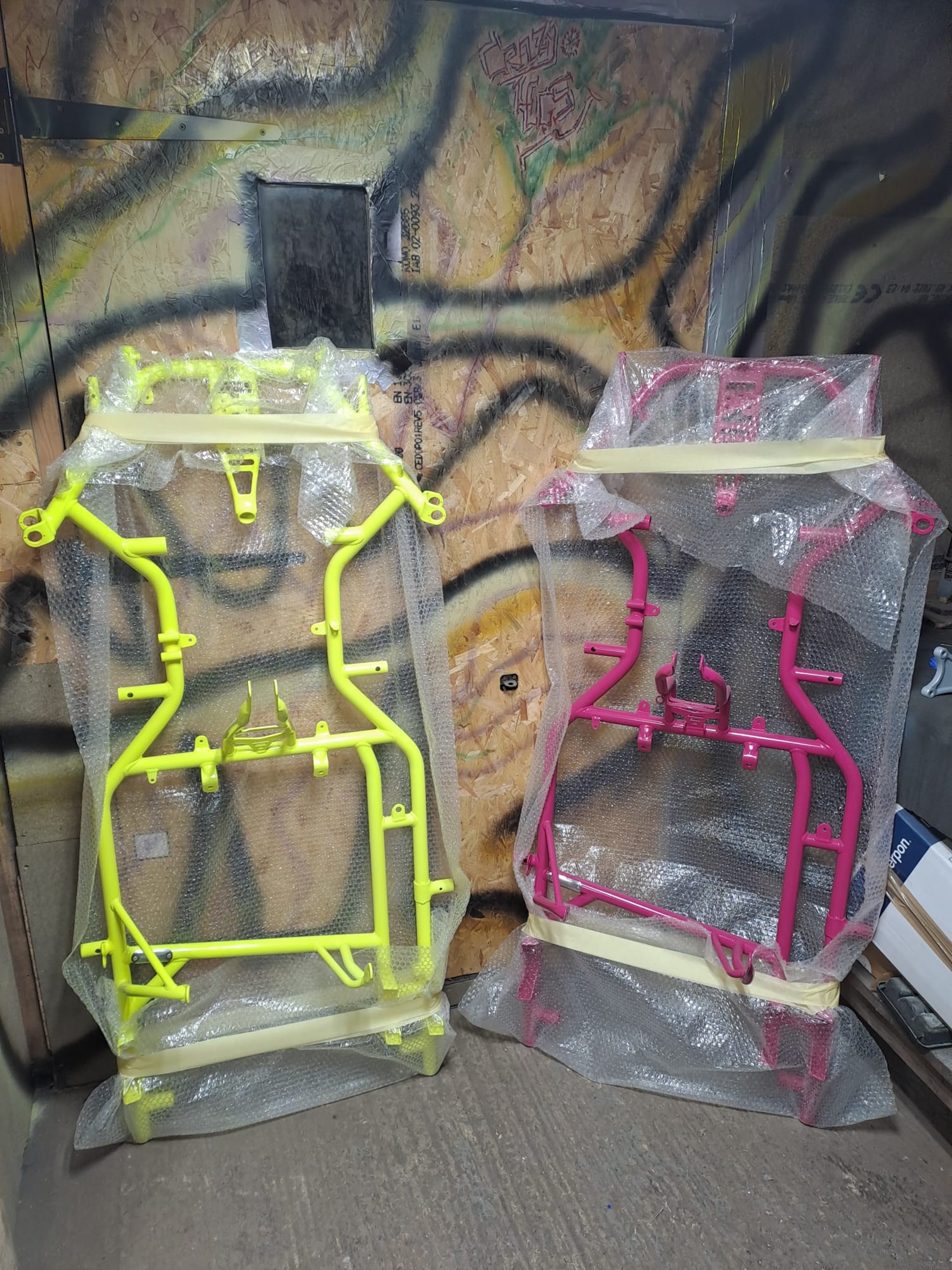 black and brown leather padded tub sofa