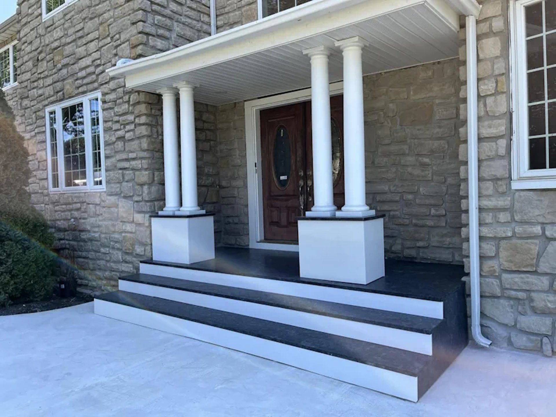 black and white bed linen